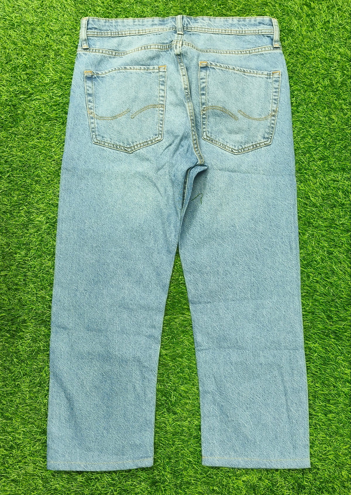 Jack & Jones
Men Regular Fit Mid-Rise sky blue Jeans