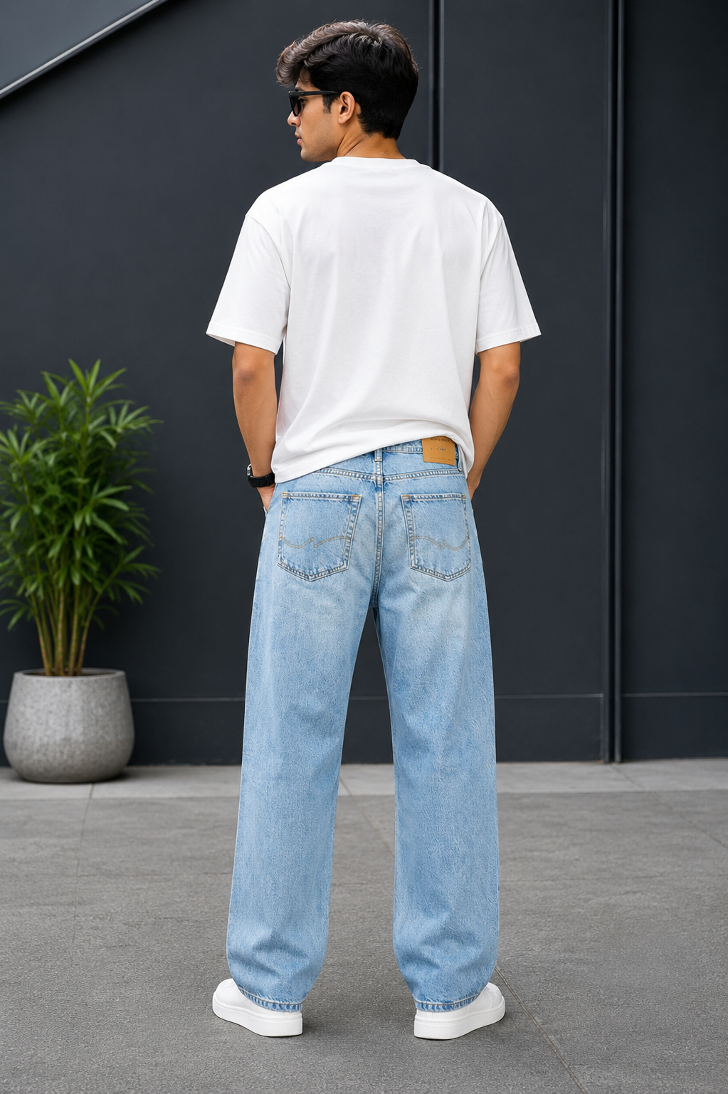 Jack & Jones
Men Regular Fit Mid-Rise sky blue Jeans