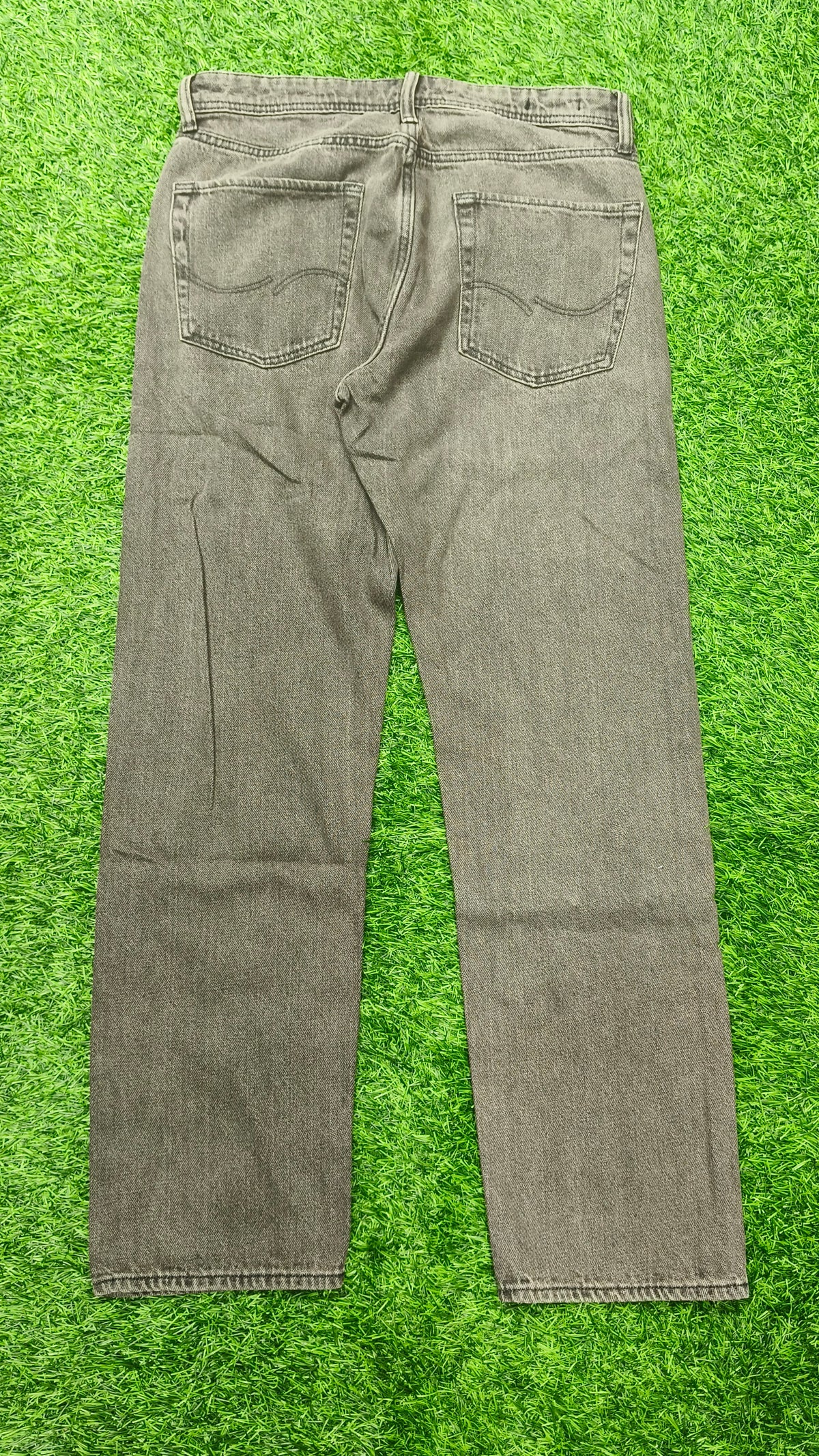 Jack & Jones Men Straight Fit Low-Rise Grey Shade Jeans