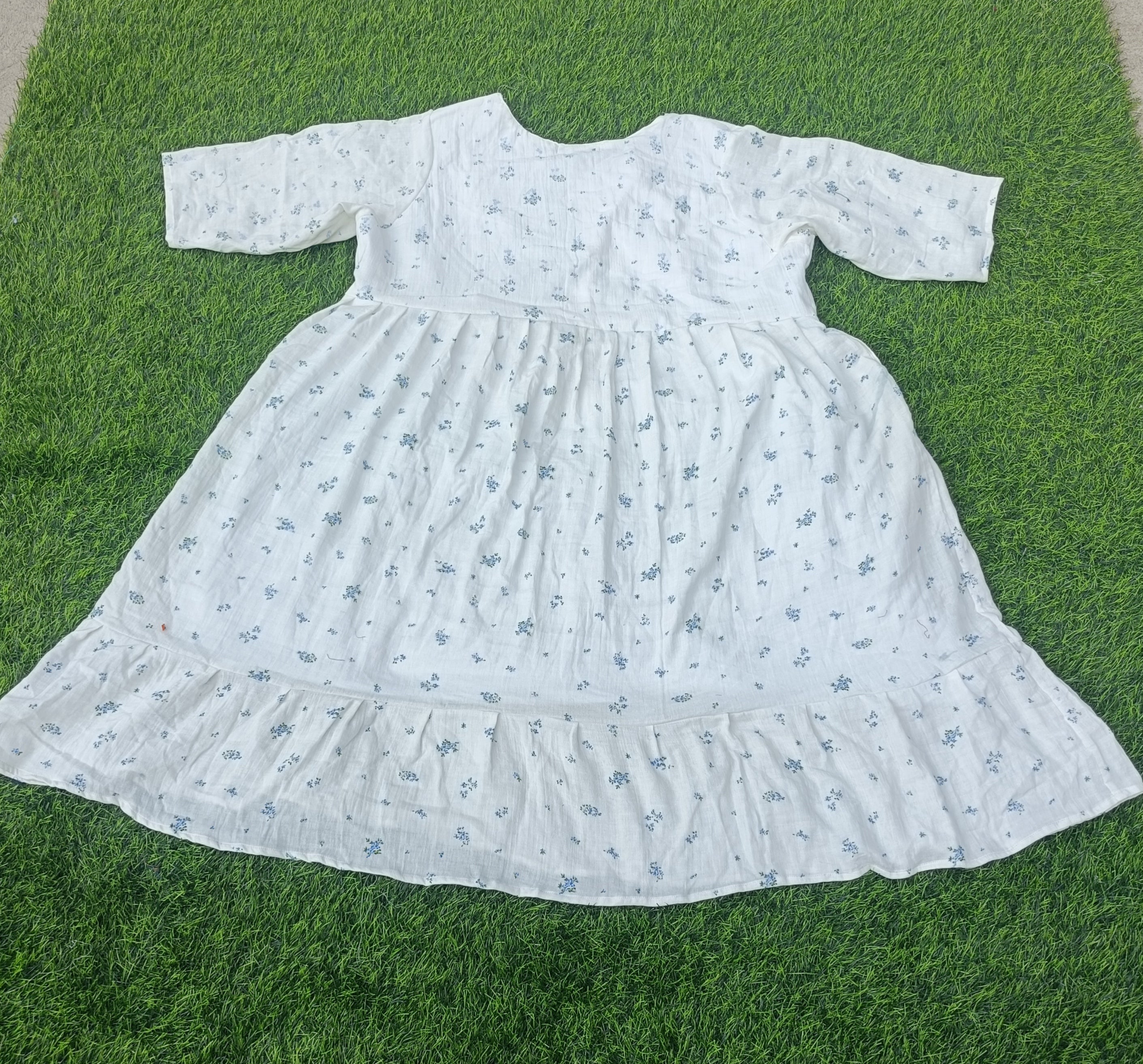 Women's's Off-White with Blue Floral Print Single Piece Two-Step Umbrella Umbrella model kurti with inner lining , Floral Print and Elbow Sleeves