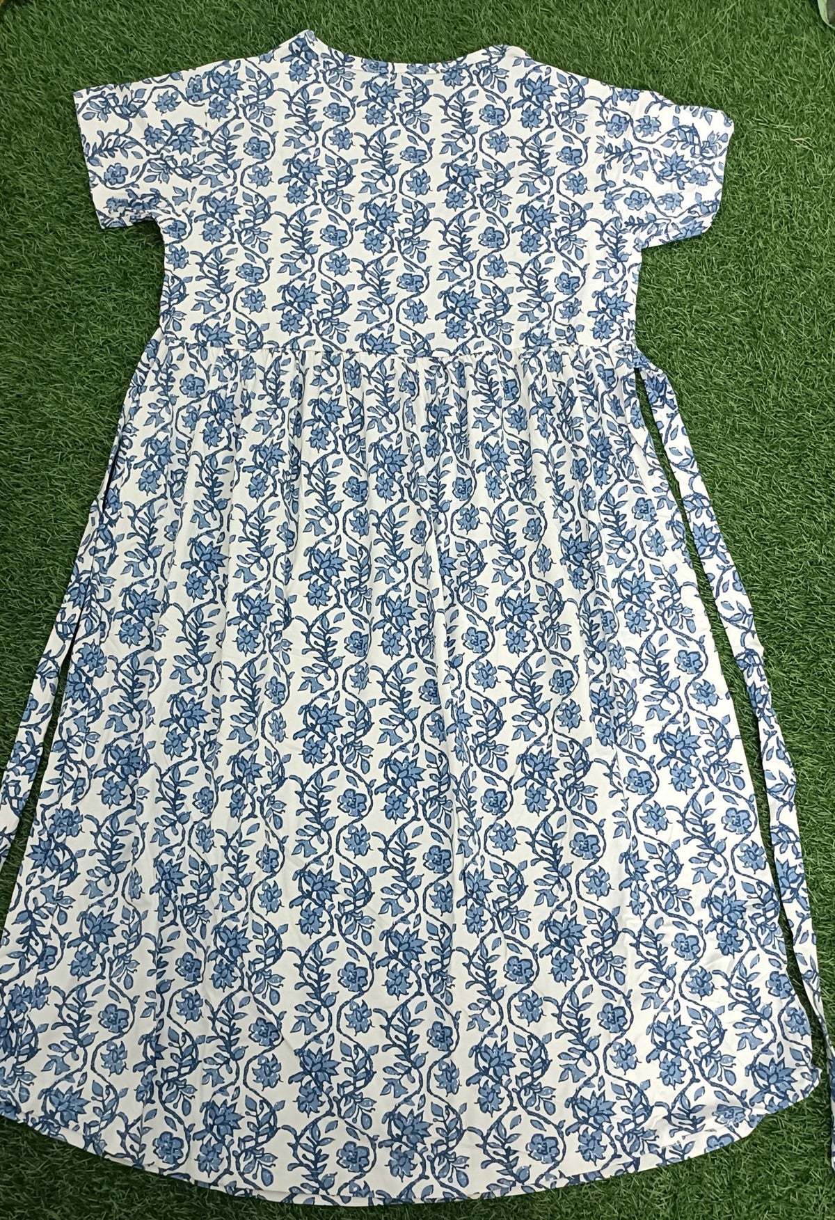 Ladie's Knitted Fabric Off-White & Blue Floral Printed Feeding Kurti / Maternity Nighty with Side Tie-Up