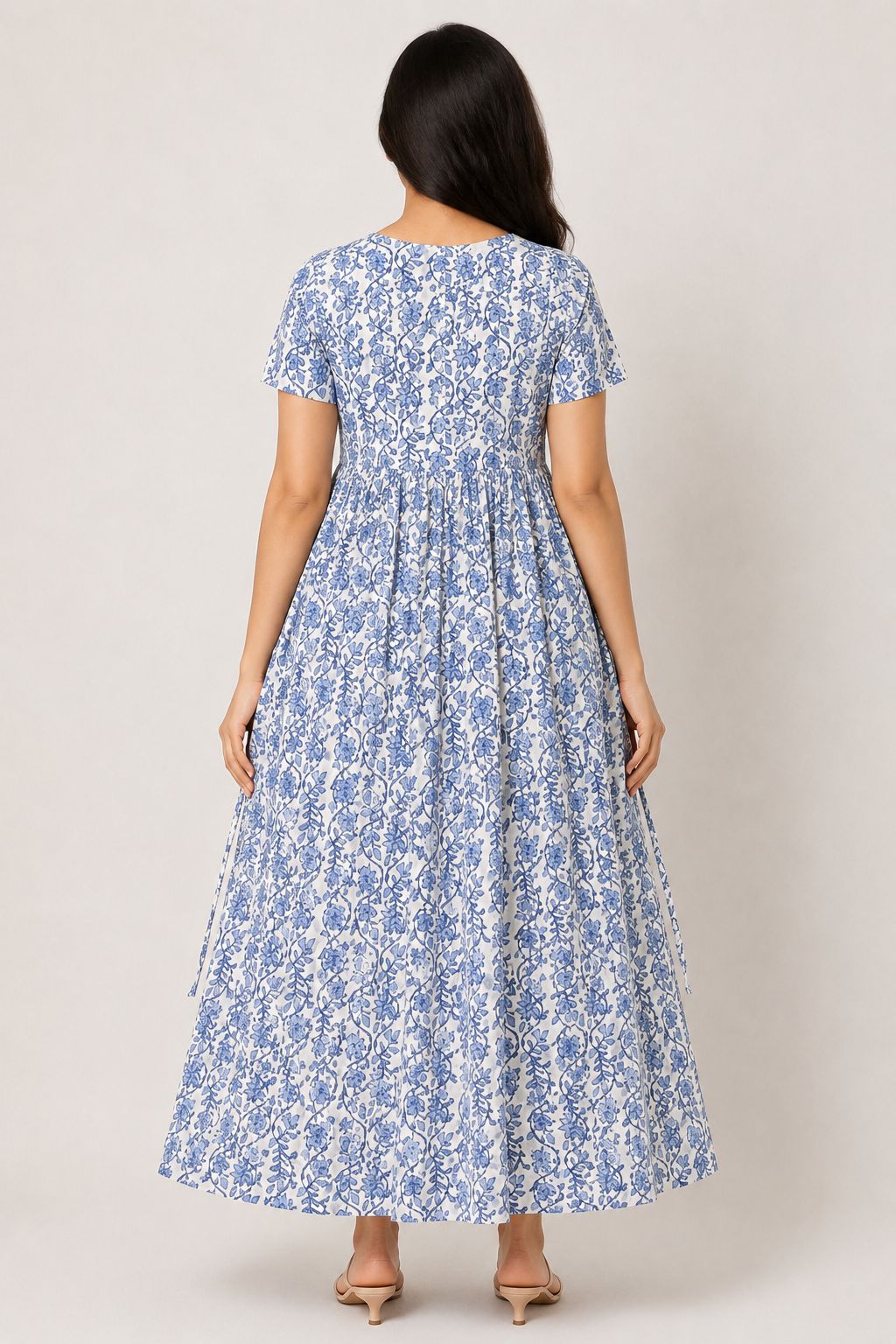 Ladie's Knitted Fabric Off-White & Blue Floral Printed Feeding Kurti / Maternity Nighty with Side Tie-Up