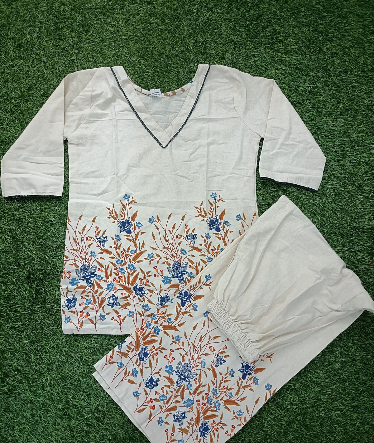 Women’s Off-White Cotton Floral Printed Full-Sleeve top and Pant Set