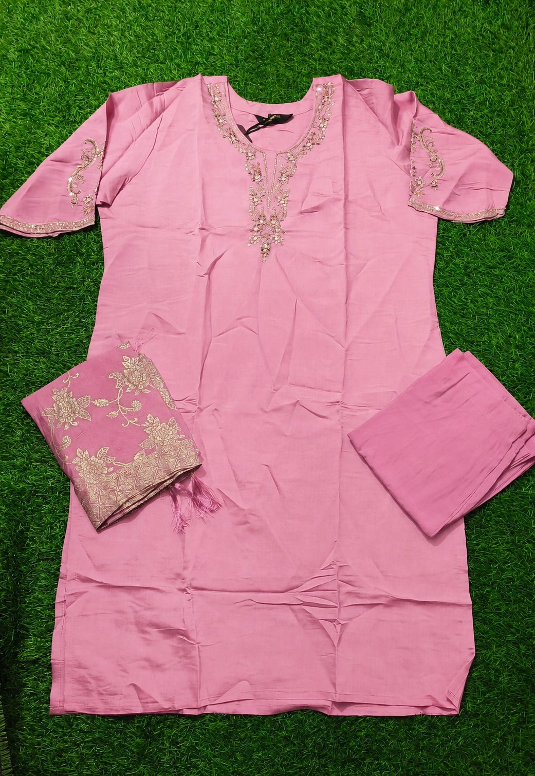 Elegant Rose Pink Mull Chanderi Embroidered 3-Piece Kurti Set