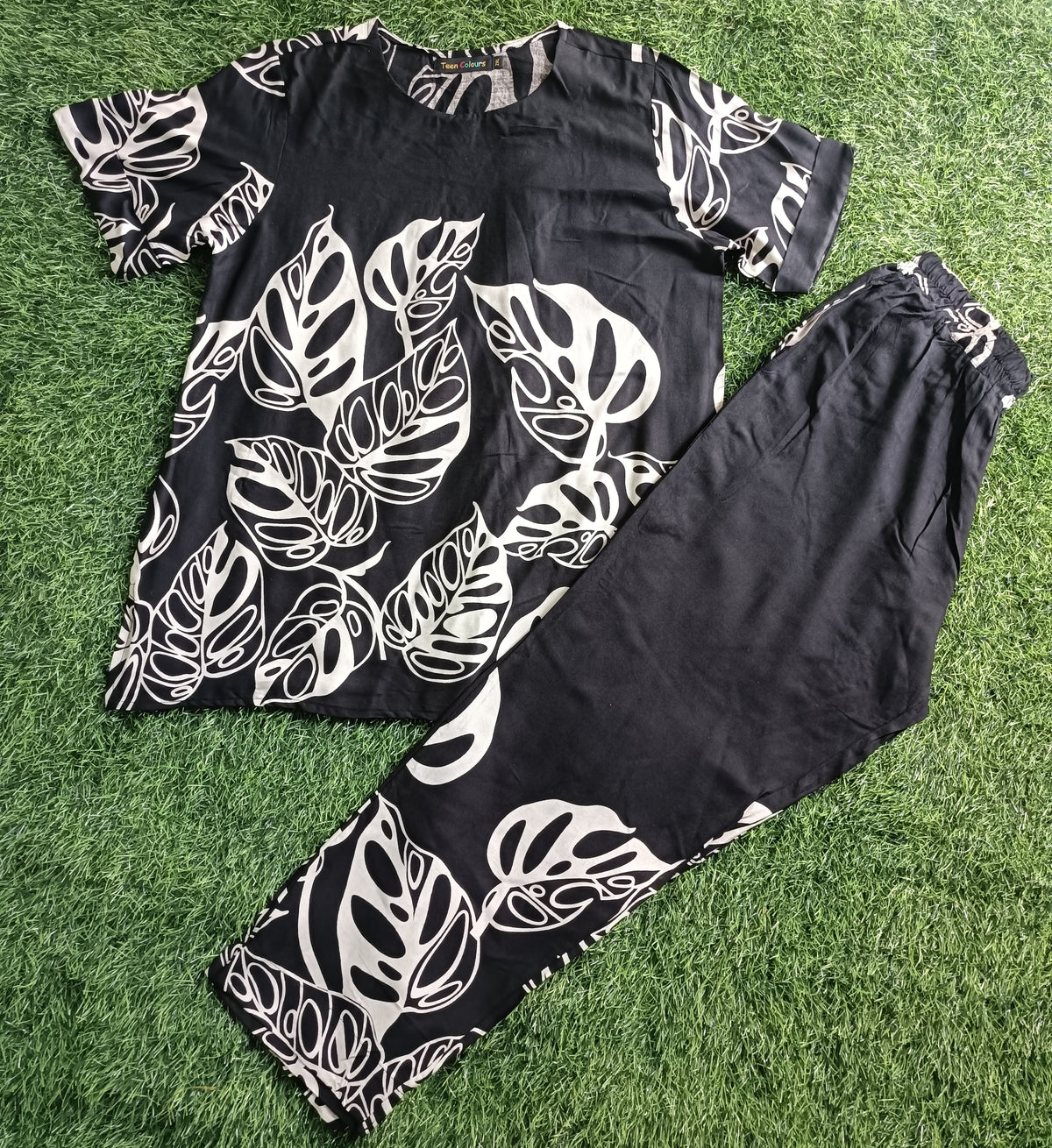 Ladies Black & Cream Leaf Printed Side Slit Co-Ord Set – Short Sleeve Top & Elastic Waist Pant