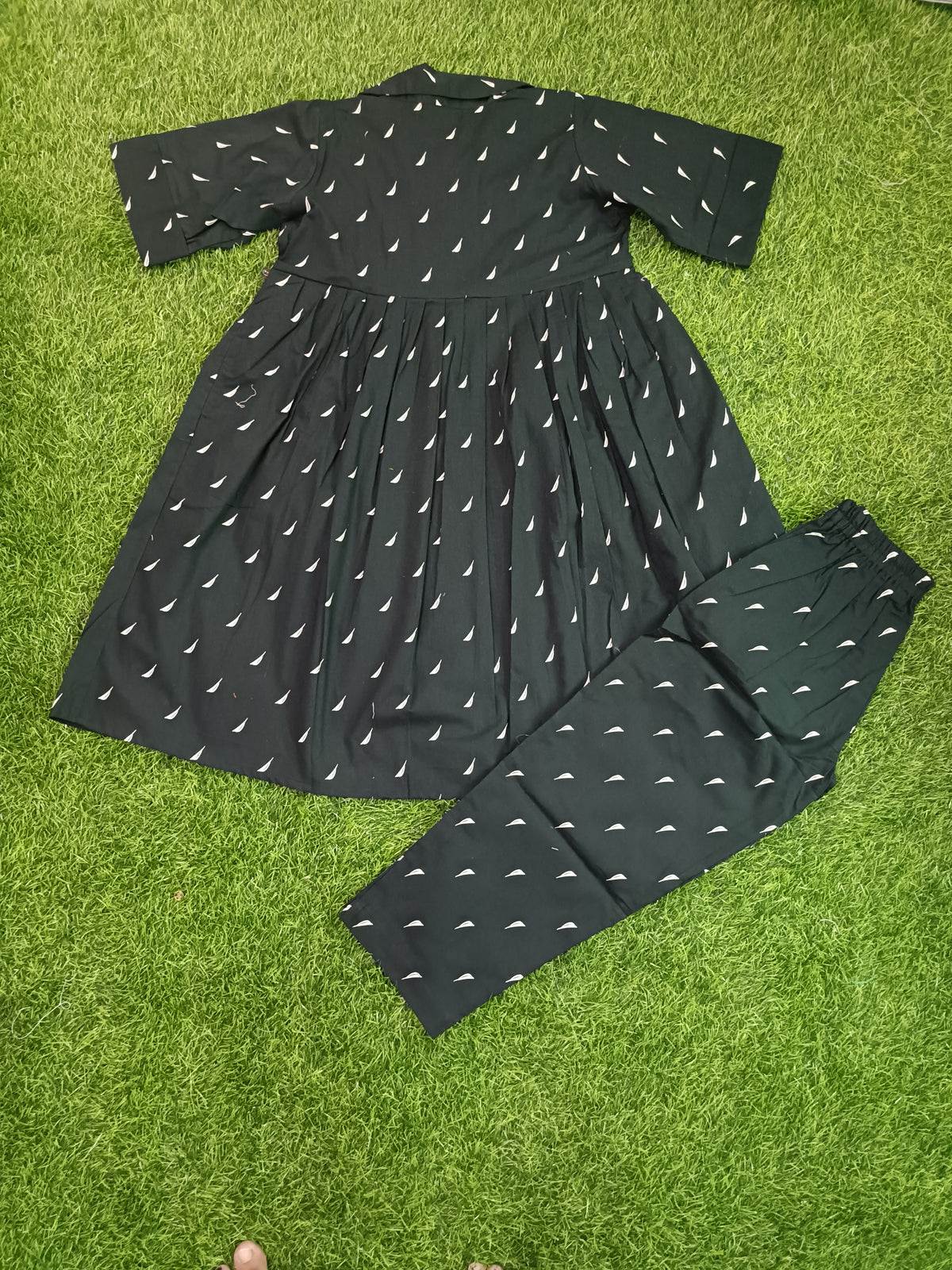 Girls Black & Cream Printed Cuban Collar Half Sleeve Pleated Fit & Flare Western Frock