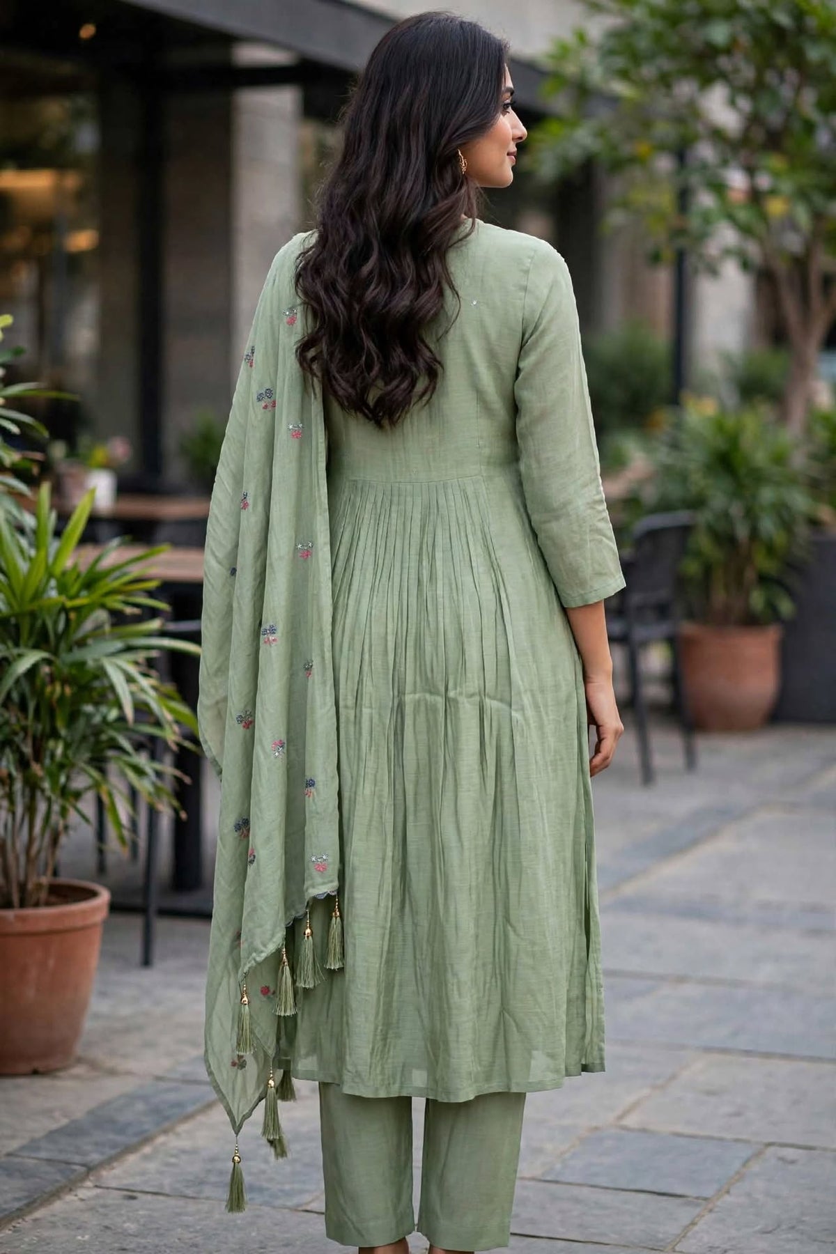 Women’s Pista Green Rayon Blend Floral Embroidered 3-Piece 3-Piece Kurti set
