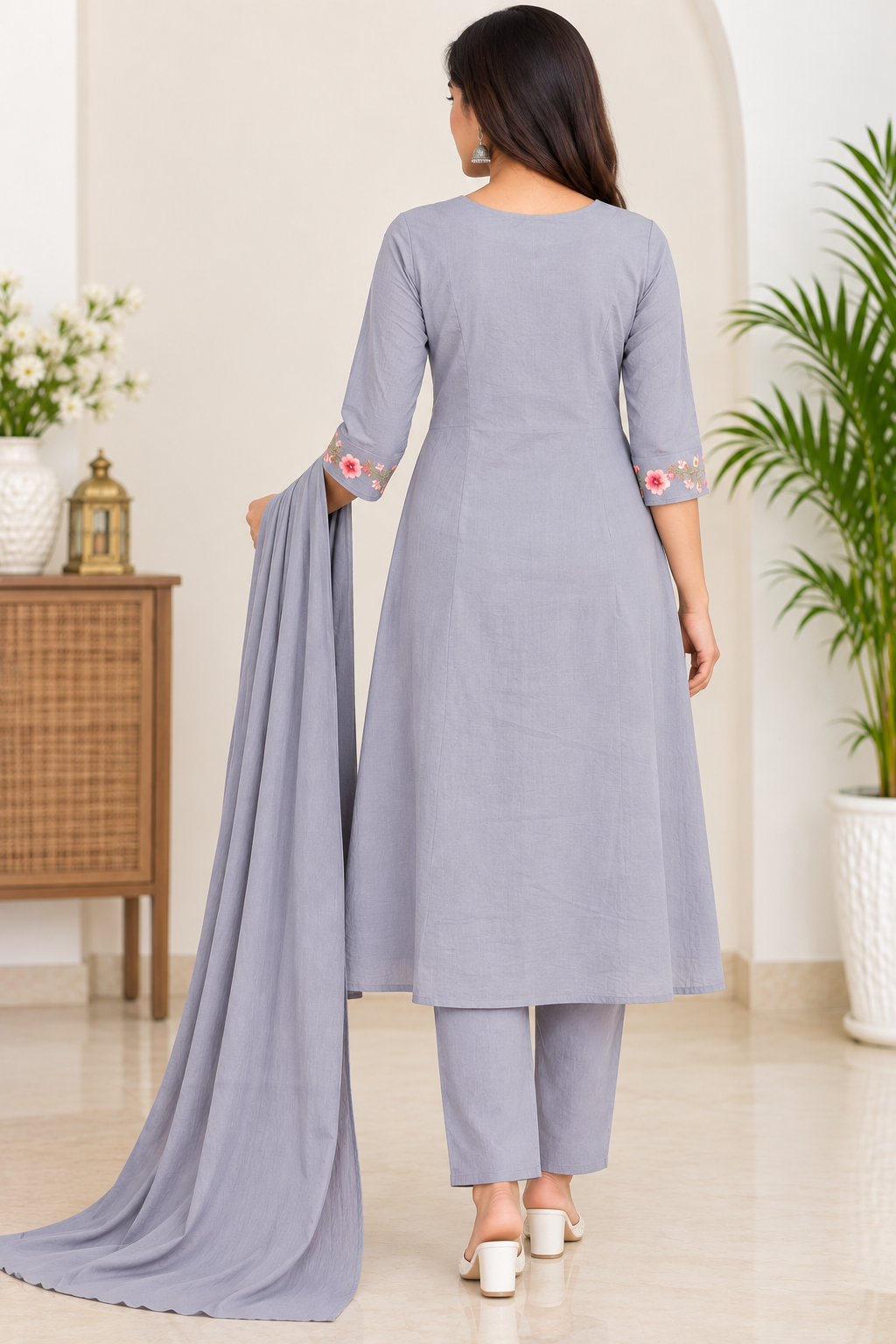 Women’s Mauve color Cotton Blend Floral Embroidered 3-Piece Kurti Set