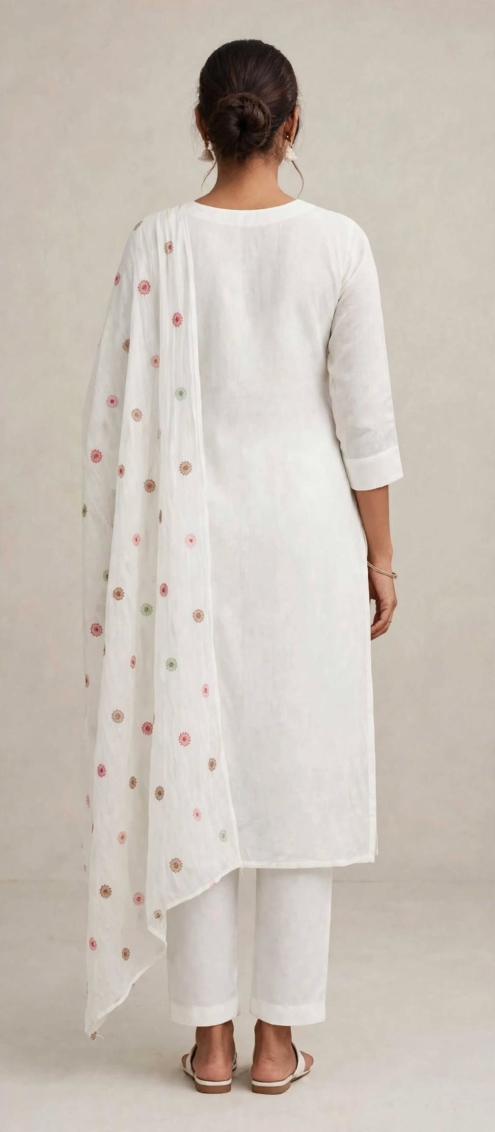 Women’s Off White Cotton Blend Floral Embroidered 3-Piece Kurti set