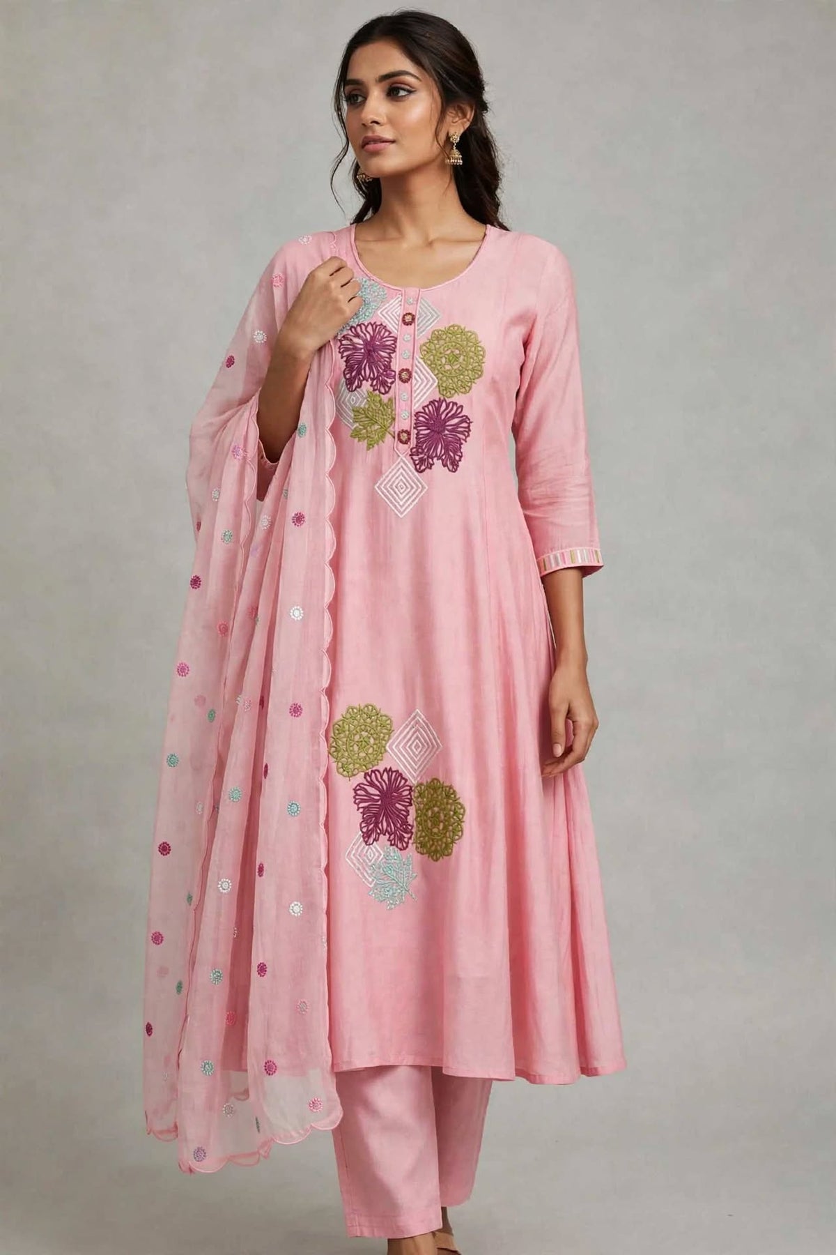 Women’s Dusty Pink Rayon Blend Embroidered 3-Piece Kurti set