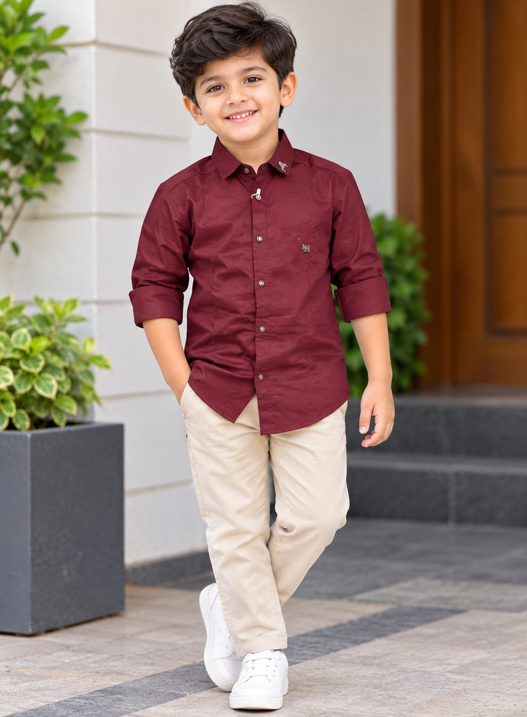 Boys Solid Maroon Casual Shirt with Small Detail