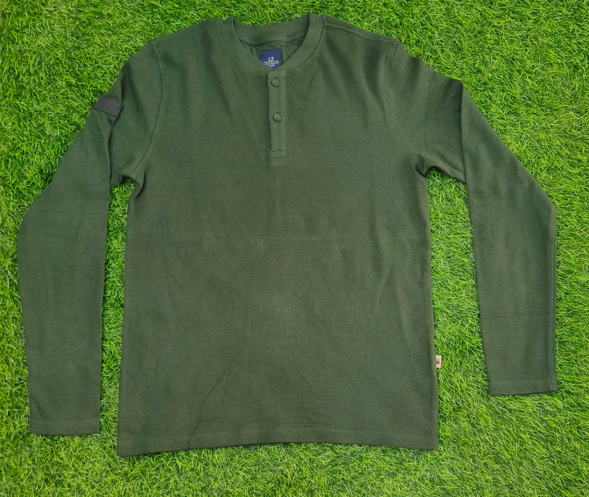 Men's Dark Green Henley Neck Full Sleeve T-Shirt