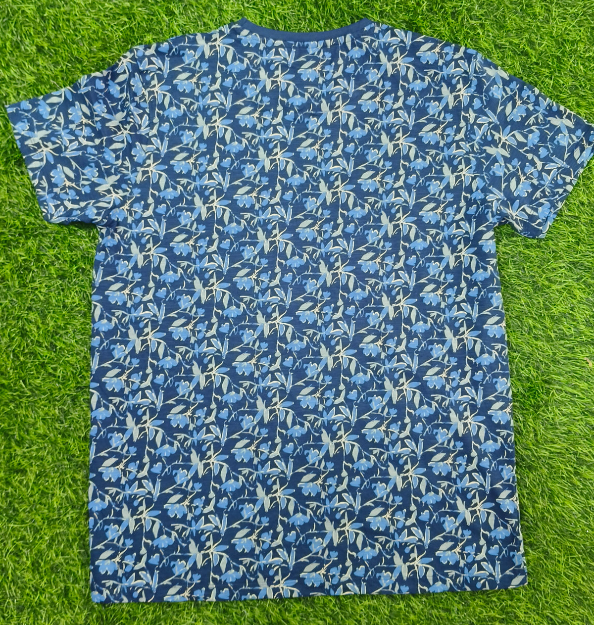 Men's Navy Blue Floral Print Round Neck T-Shirt