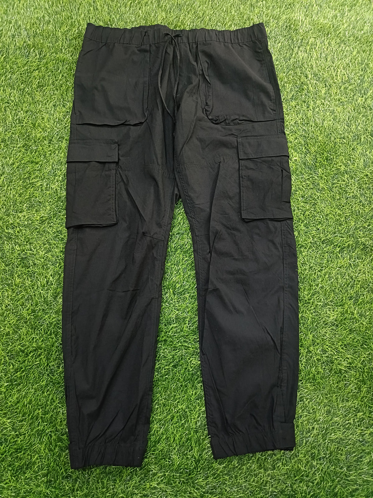 Men’s Black Cargo Jogger Pant