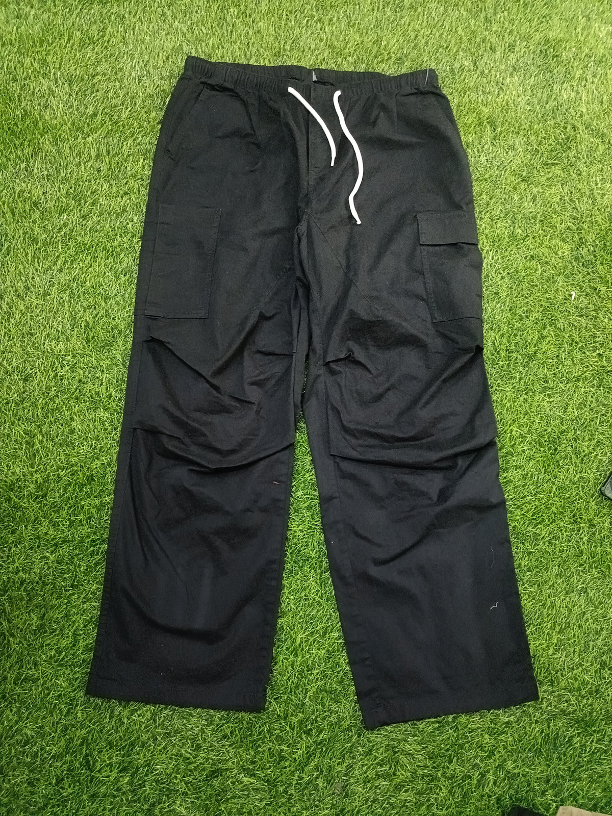 Men’s Black Baggy Cargo Pant