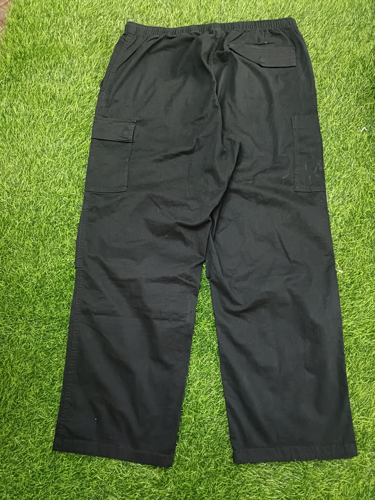 Men’s Black Baggy Cargo Pant