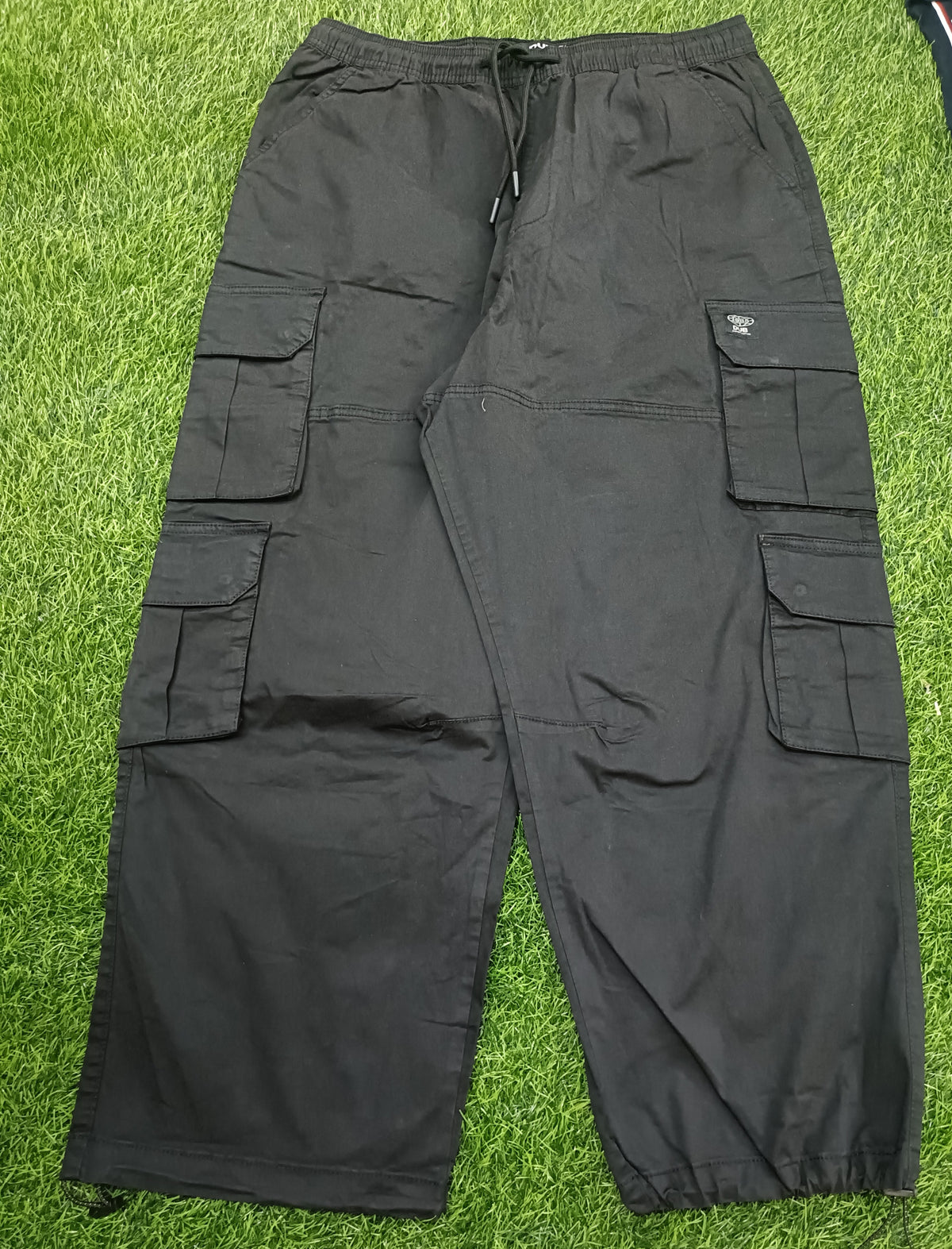 Men’s Black Multi-Pocket Baggy Cargo Pant