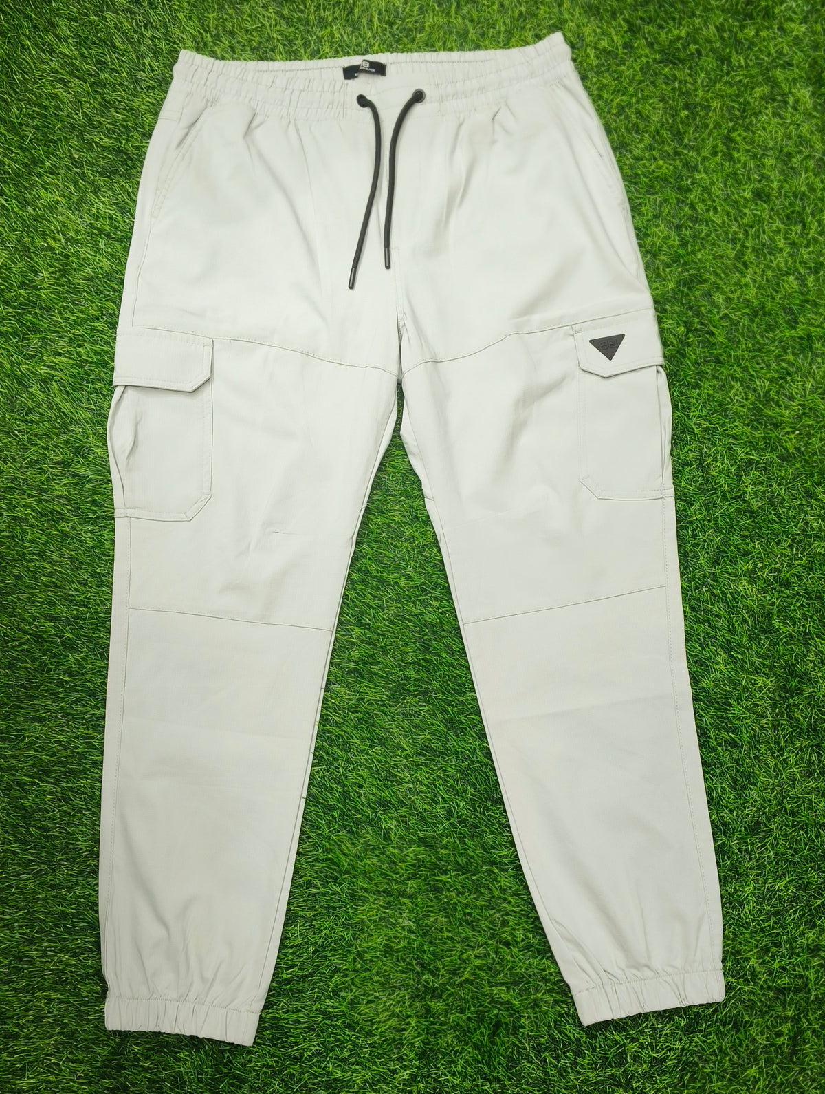 Men’s Light Grey 6-Pocket Cargo Jogger Pant with Elastic Waist