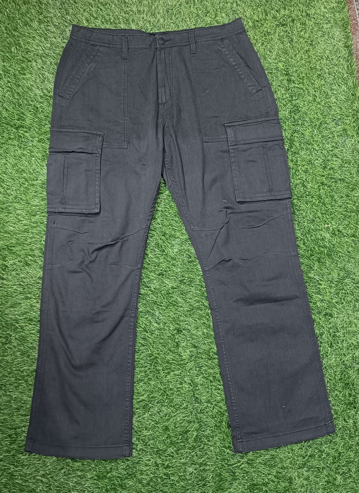 Men’s Dark Grey 6-Pocket Cargo Pant