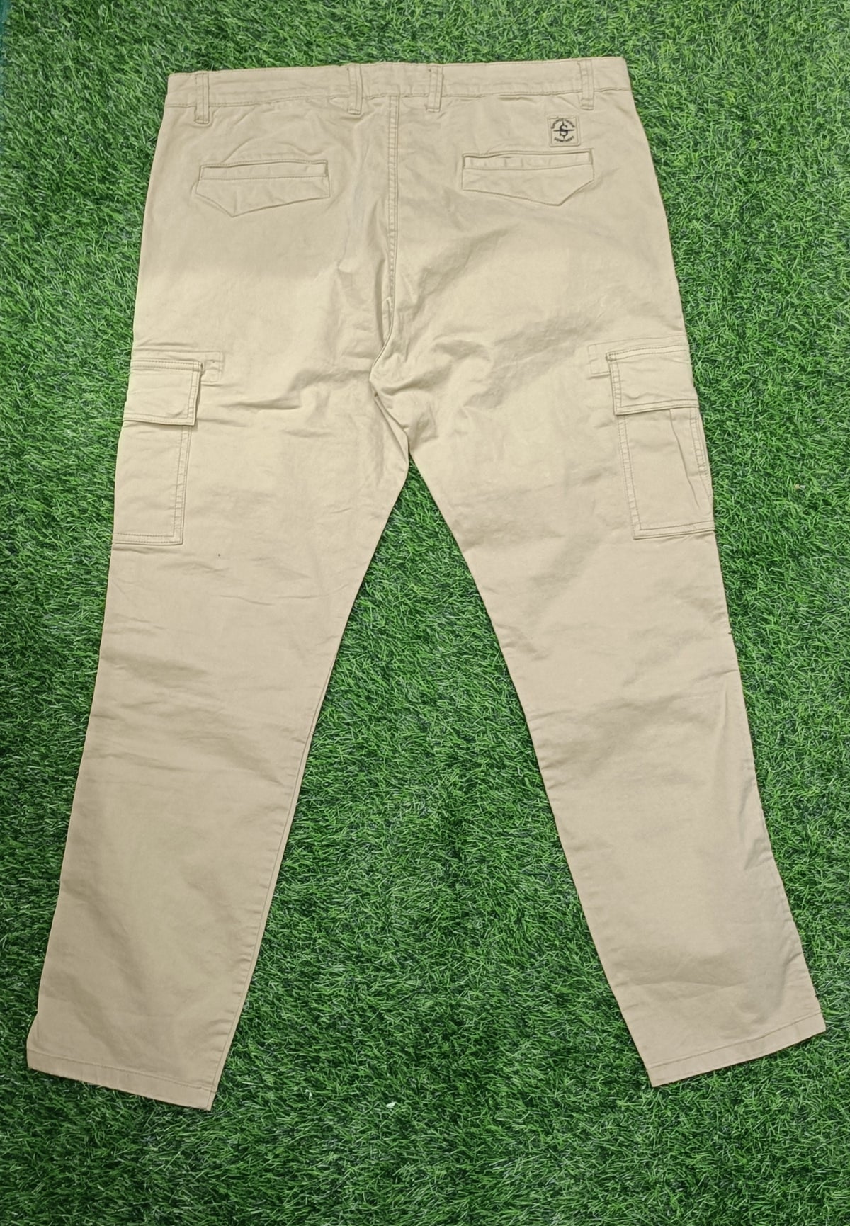 Men’s Khaki Beige 6-Pocket Cargo Pant