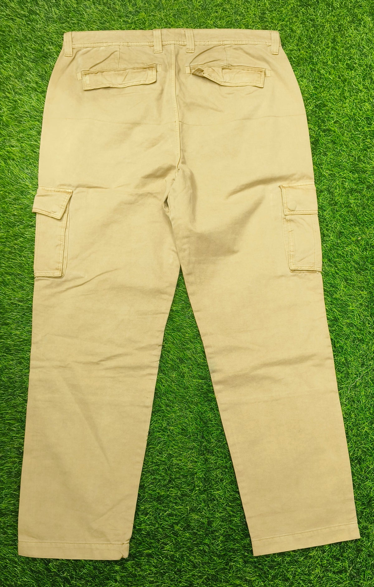 Men’s Beige 6-Pocket Cargo Pant