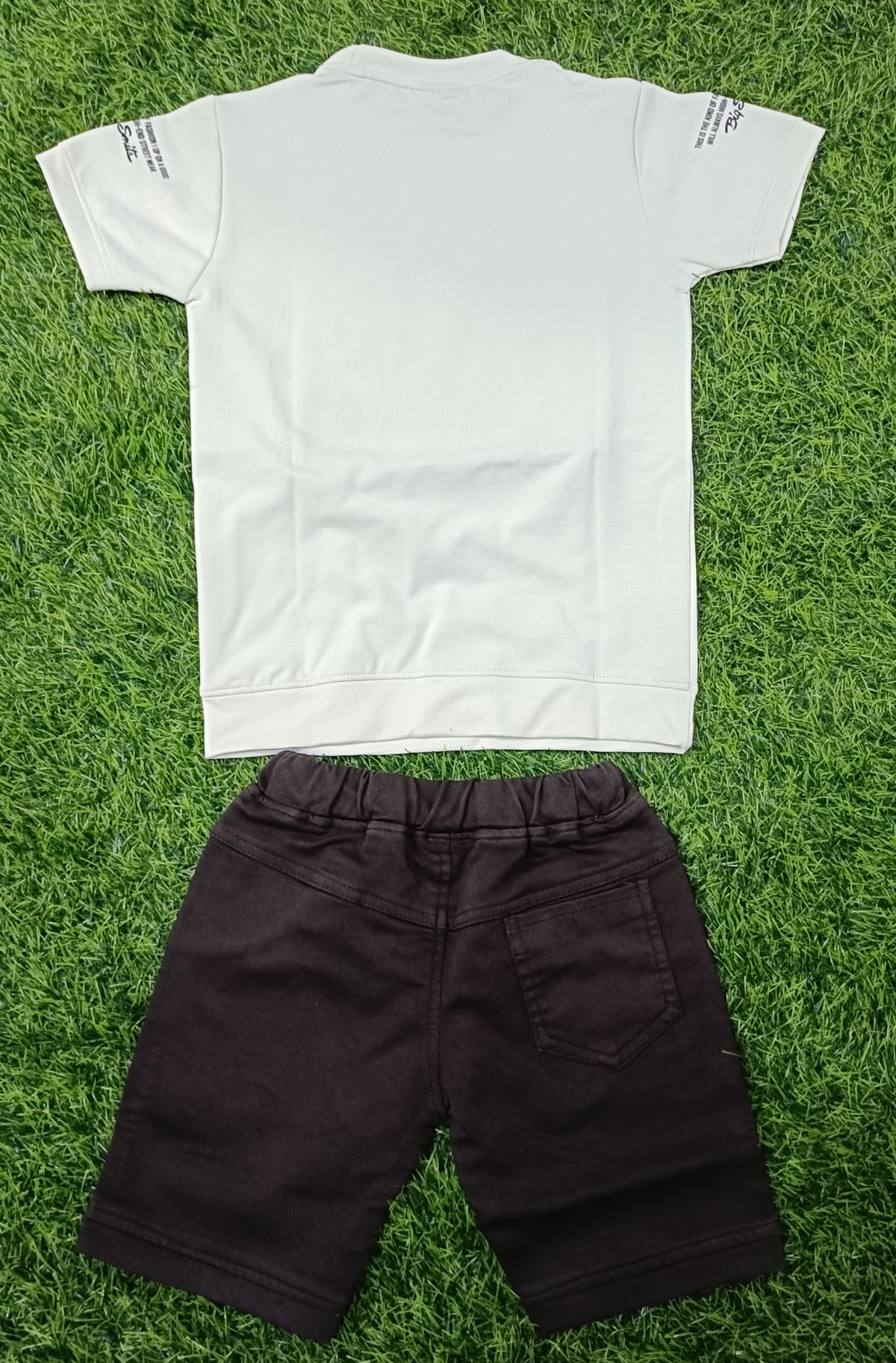 Kids Off-White Printed T-Shirt & Chocolate Cargo Short Set