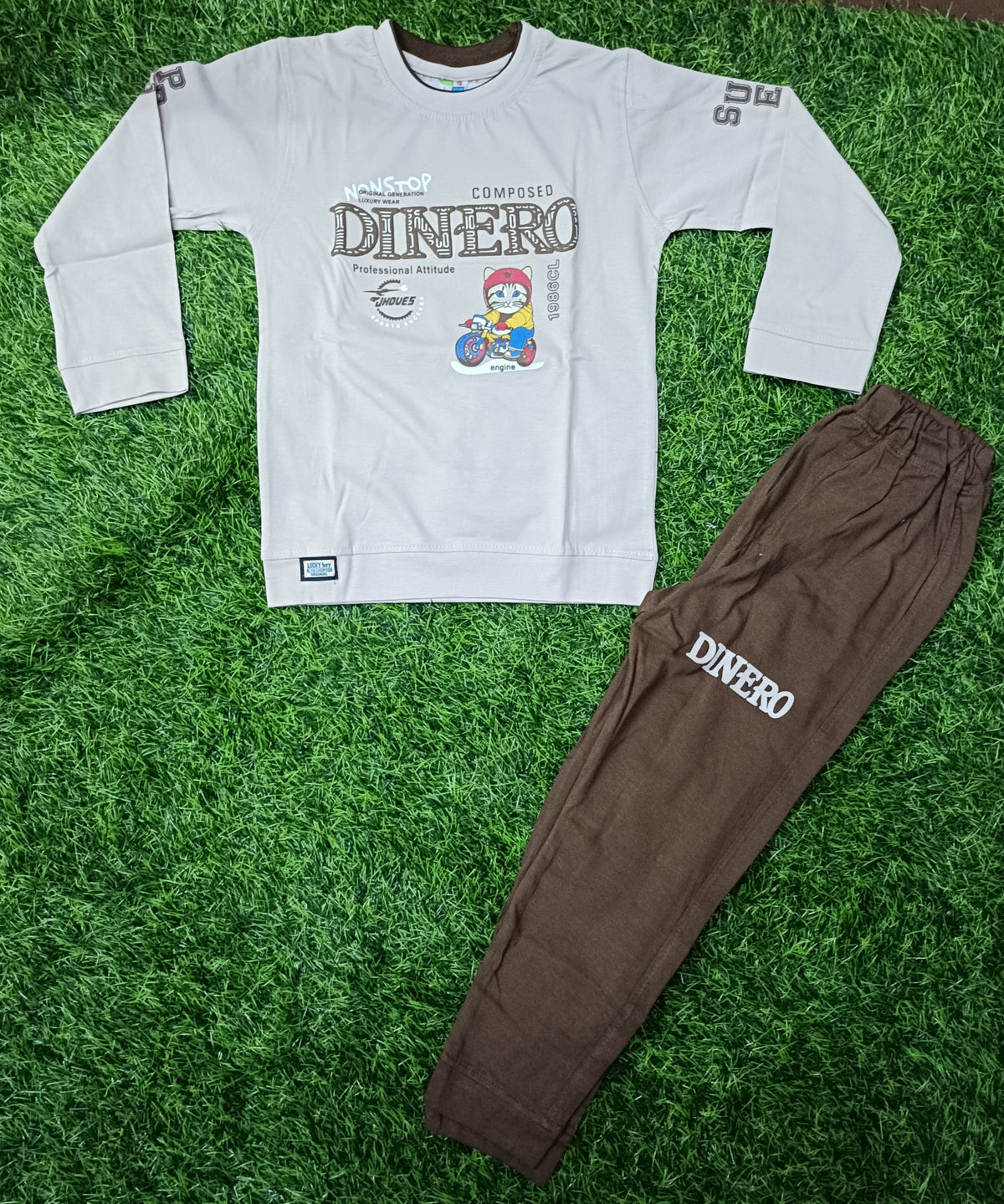 Kids Beige Printed Full Sleeve T-Shirt & Brown Pant Set
