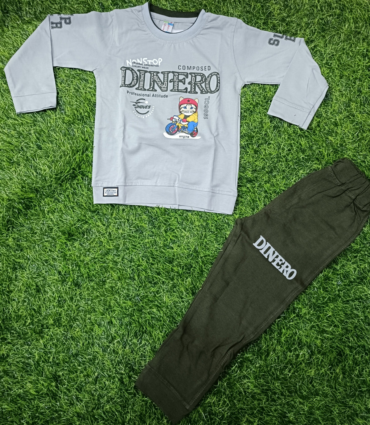 Kids Light Grey Printed Full Sleeve T-Shirt & Dark Olive Green Pant Set