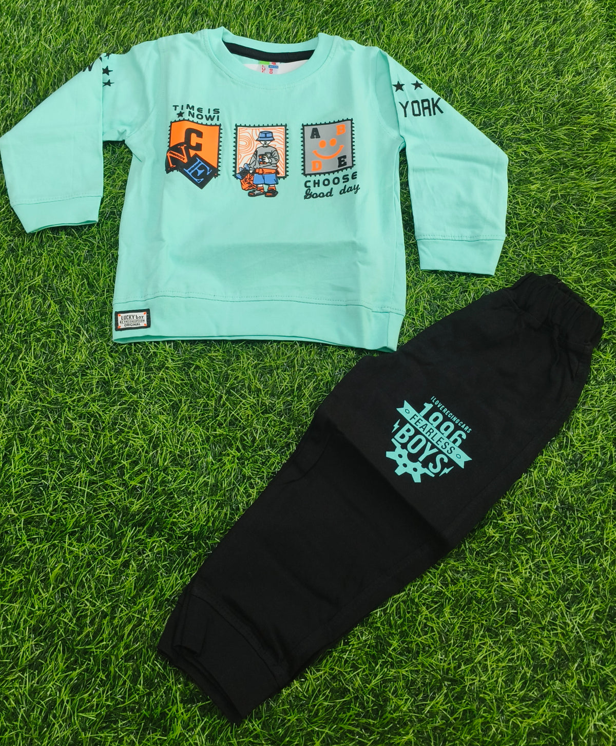 Kids Mint Green Printed Full Sleeve T-Shirt & Black Pant Set