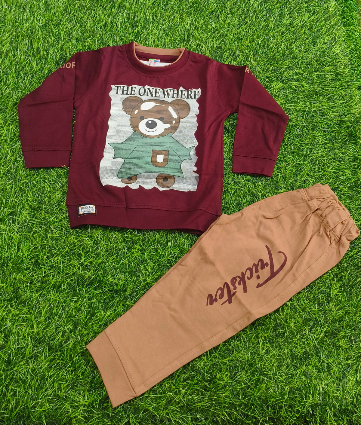 Kids Maroon Printed Full Sleeve T-Shirt & Camel Brown Pant Set