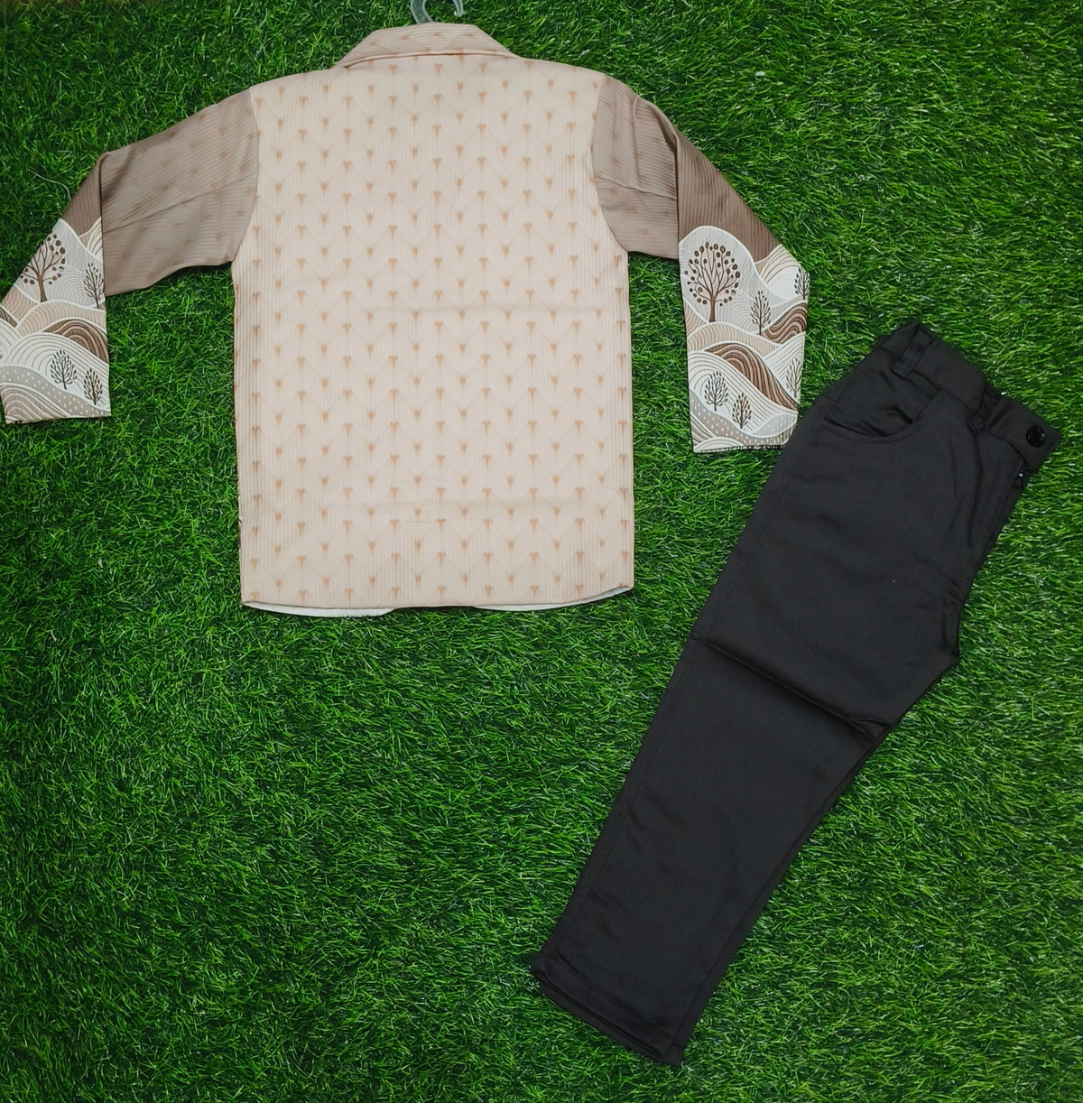 Boys Beige & Brown Printed Blazer, White T-Shirt & Dark Brown Pant Party Wear Set