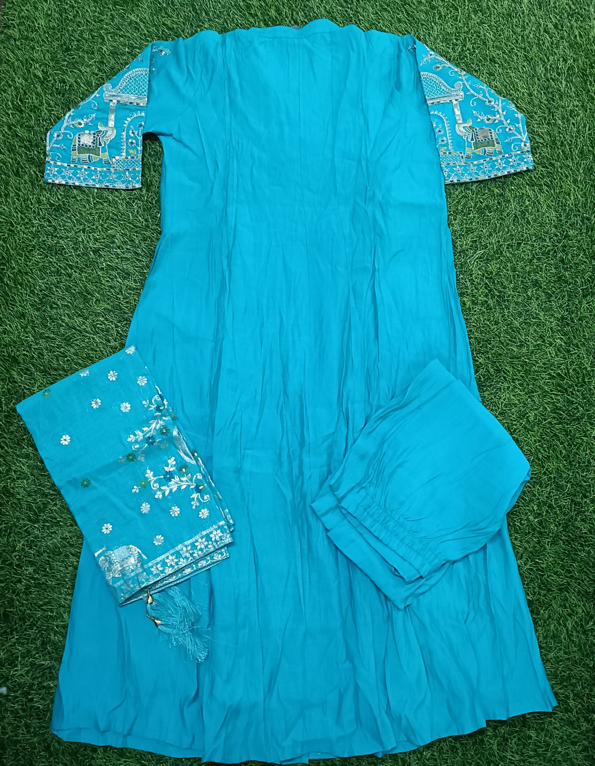 Women’s Turquoise Blue Embroidered 3-Piece Kurti Set