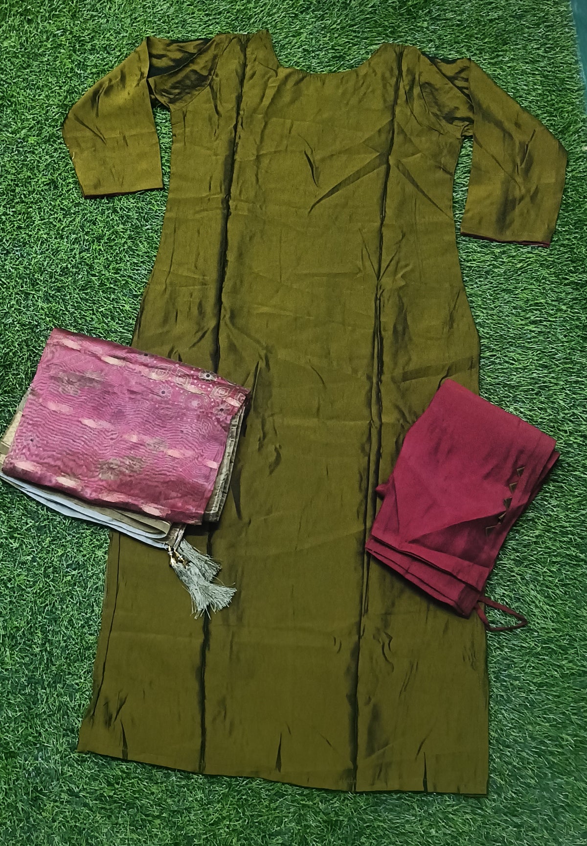 Women’s Olive Green Embroidered Rayon 3-Piece Kurthi Set
