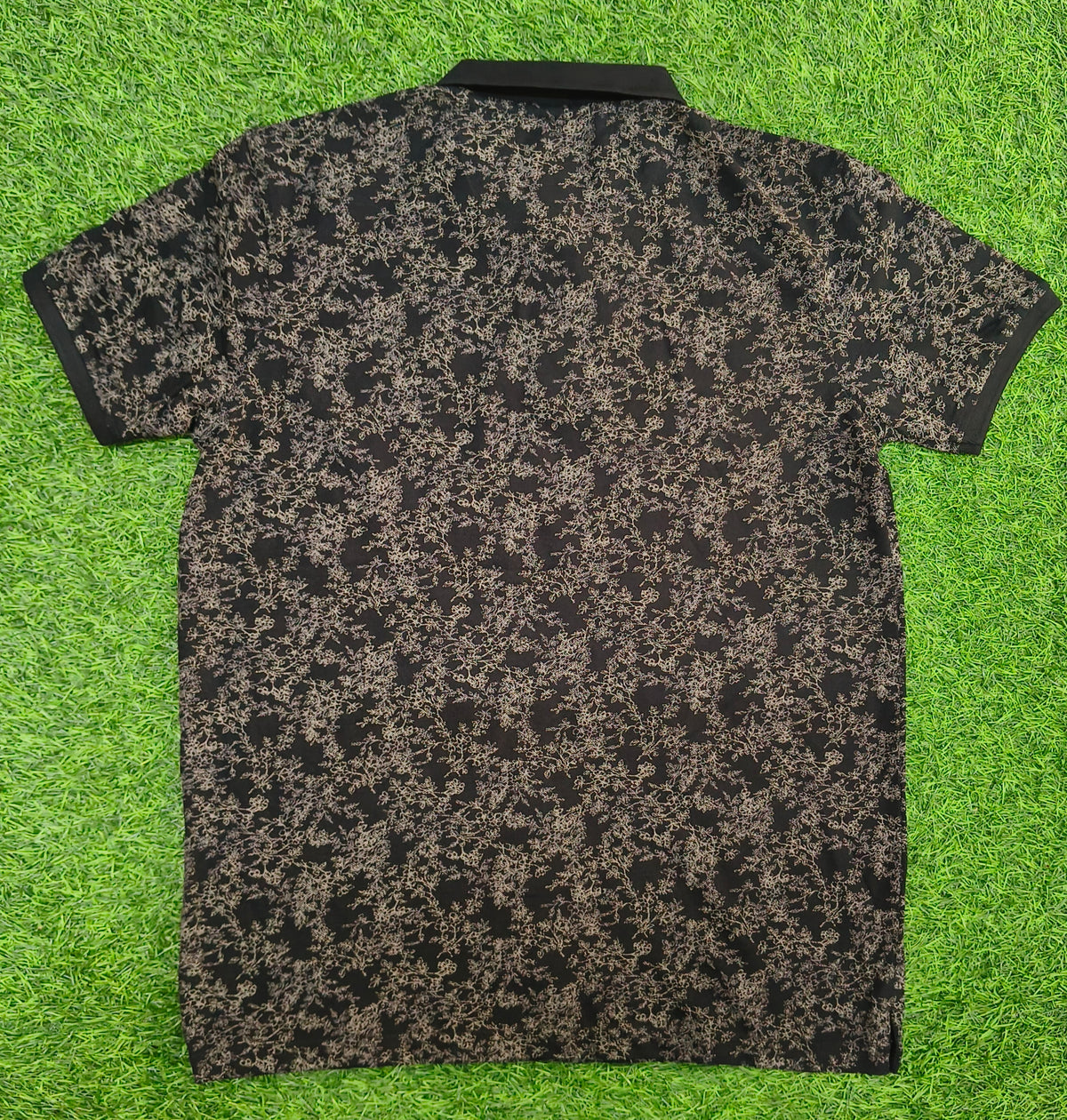 Men’s Black & Beige Floral Printed Collar Polo T-Shirt