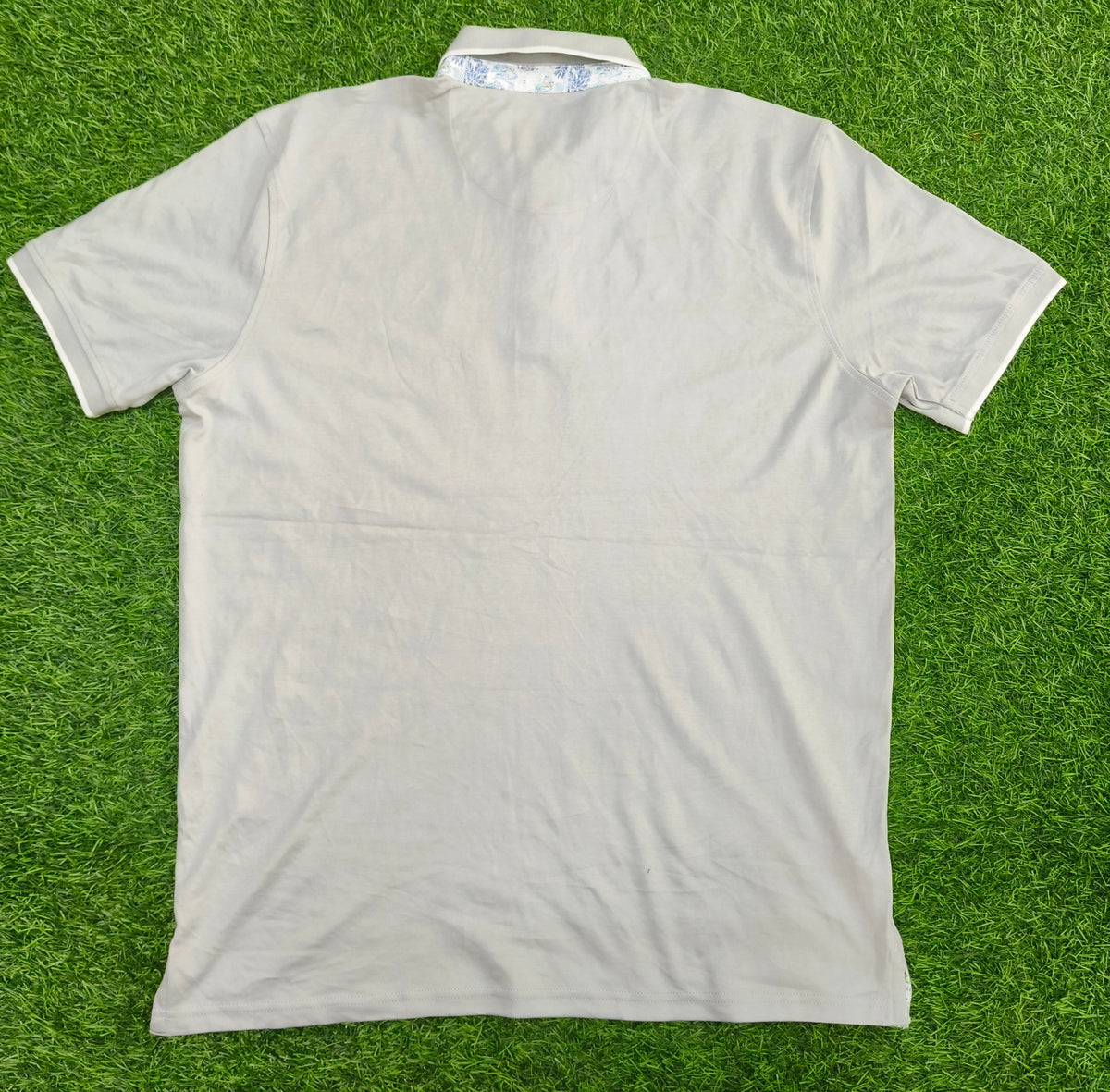 Men’s Light Grey Solid Collar Polo T-Shirt