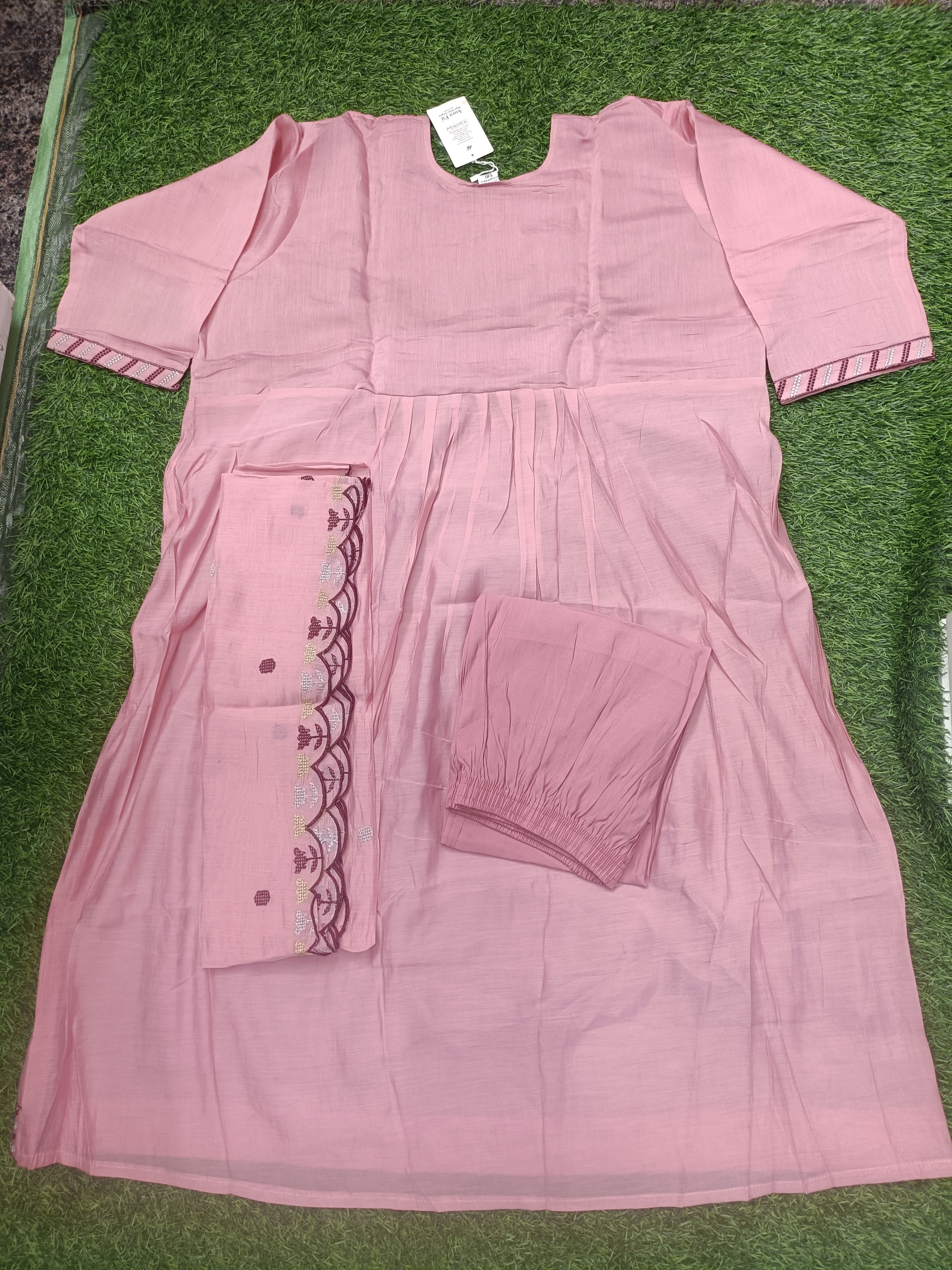 Graceful Light Pink Embroidered Rayon 3-Piece Anarkali Kurti Set