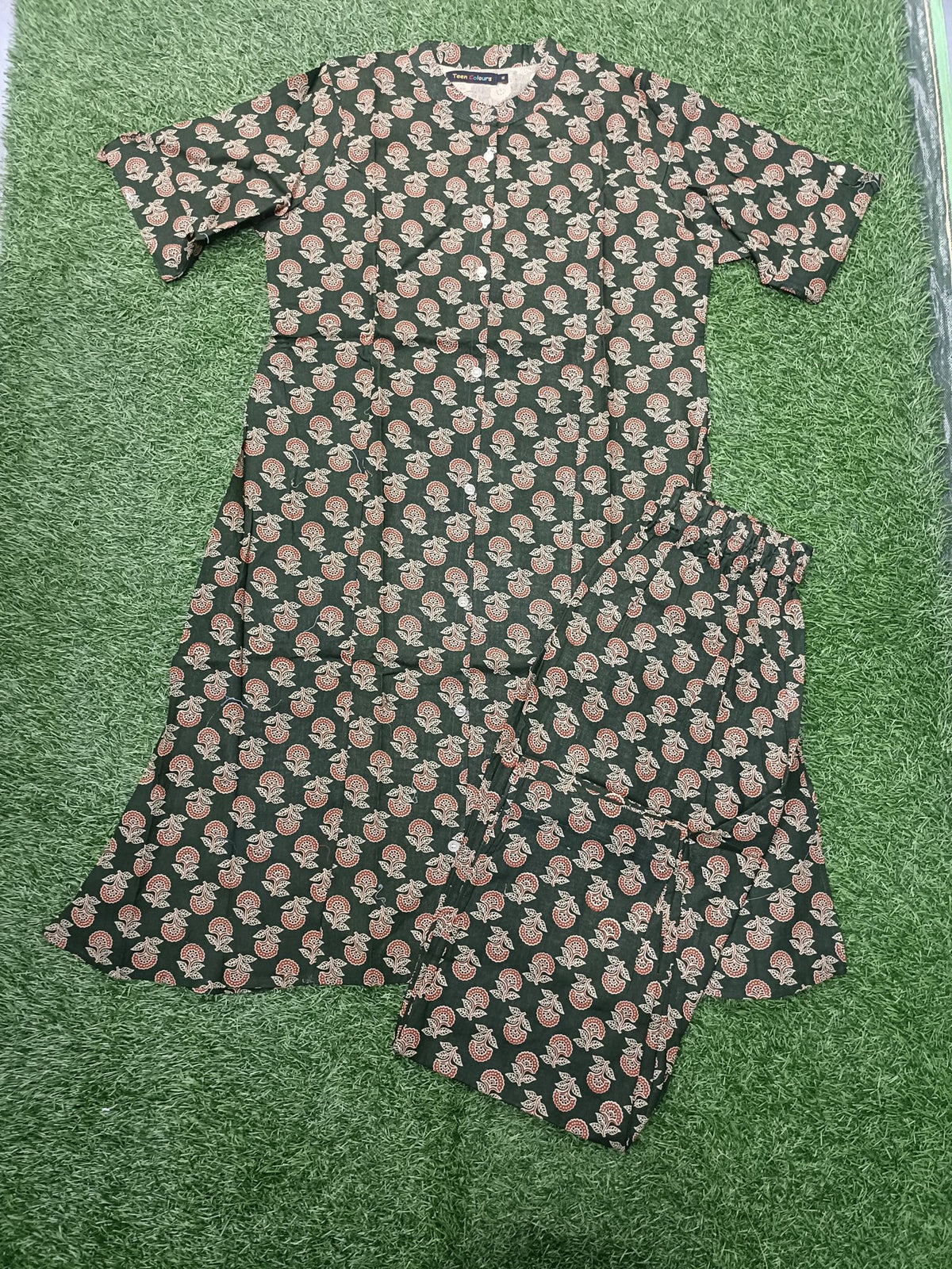 Women's Premium Dark Green Cotton Floral Print 2-Piece KurtiSet with Chinese Collar, Front Open Buttons, A-Line Princess Cut Top & Straight Pant