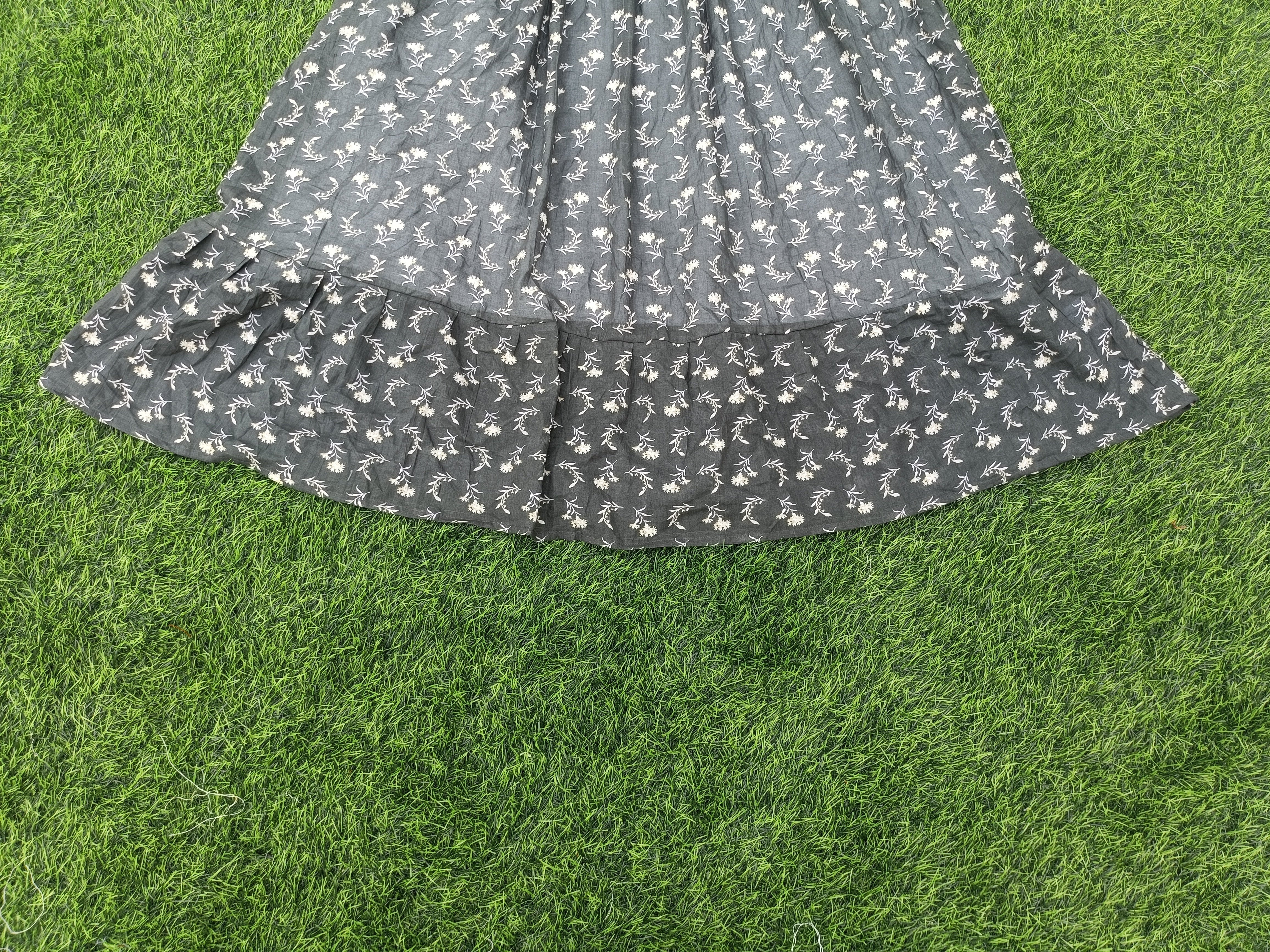 Women's Dark Grey Printed Flared Umbrella model kurti with inner lining and Elbow Sleeves