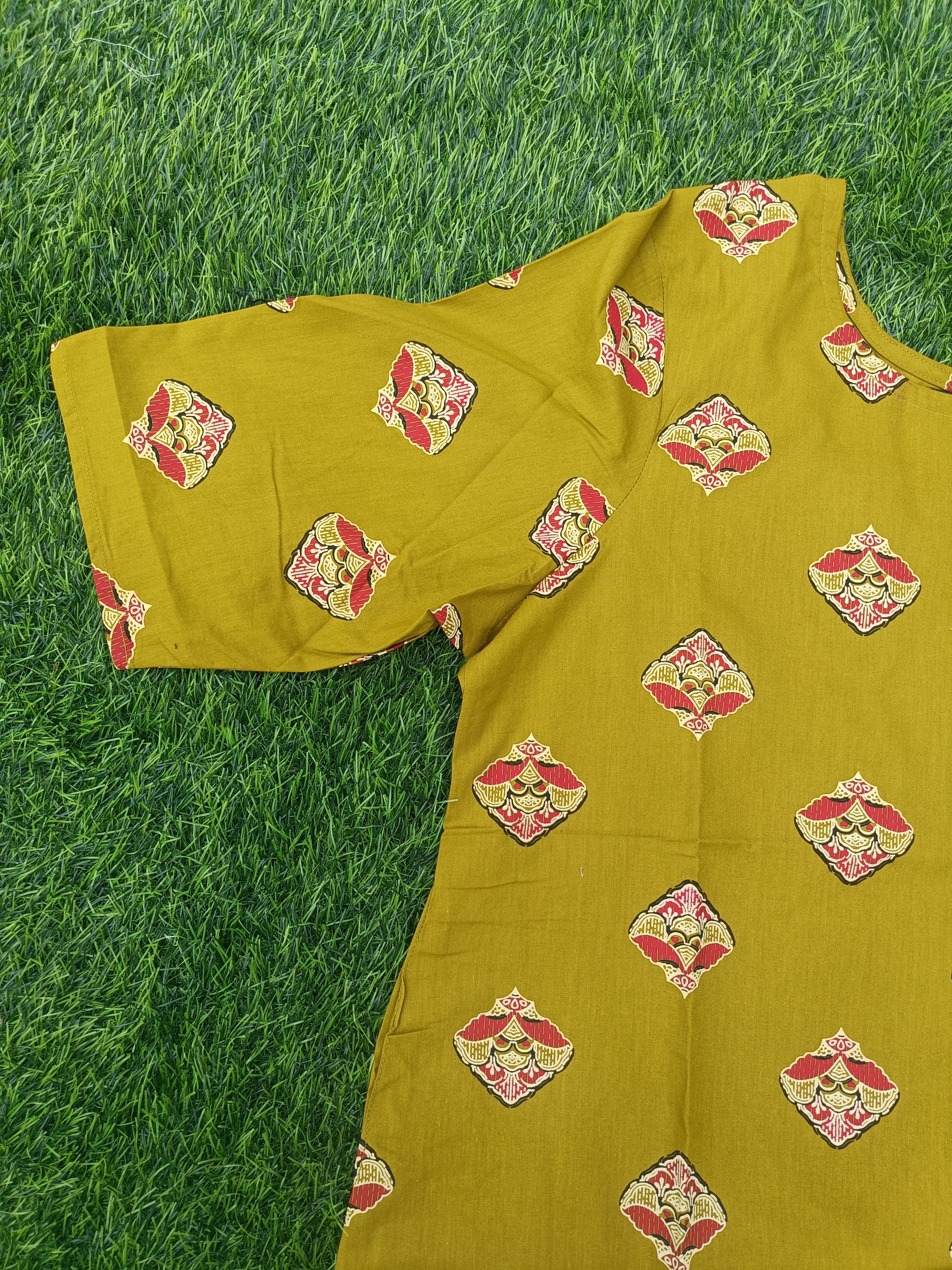 Women’s Mehendi Green Ethnic Motif Printed Cotton Straight-Cut Kurthi with Elbow Sleeves & Pocket