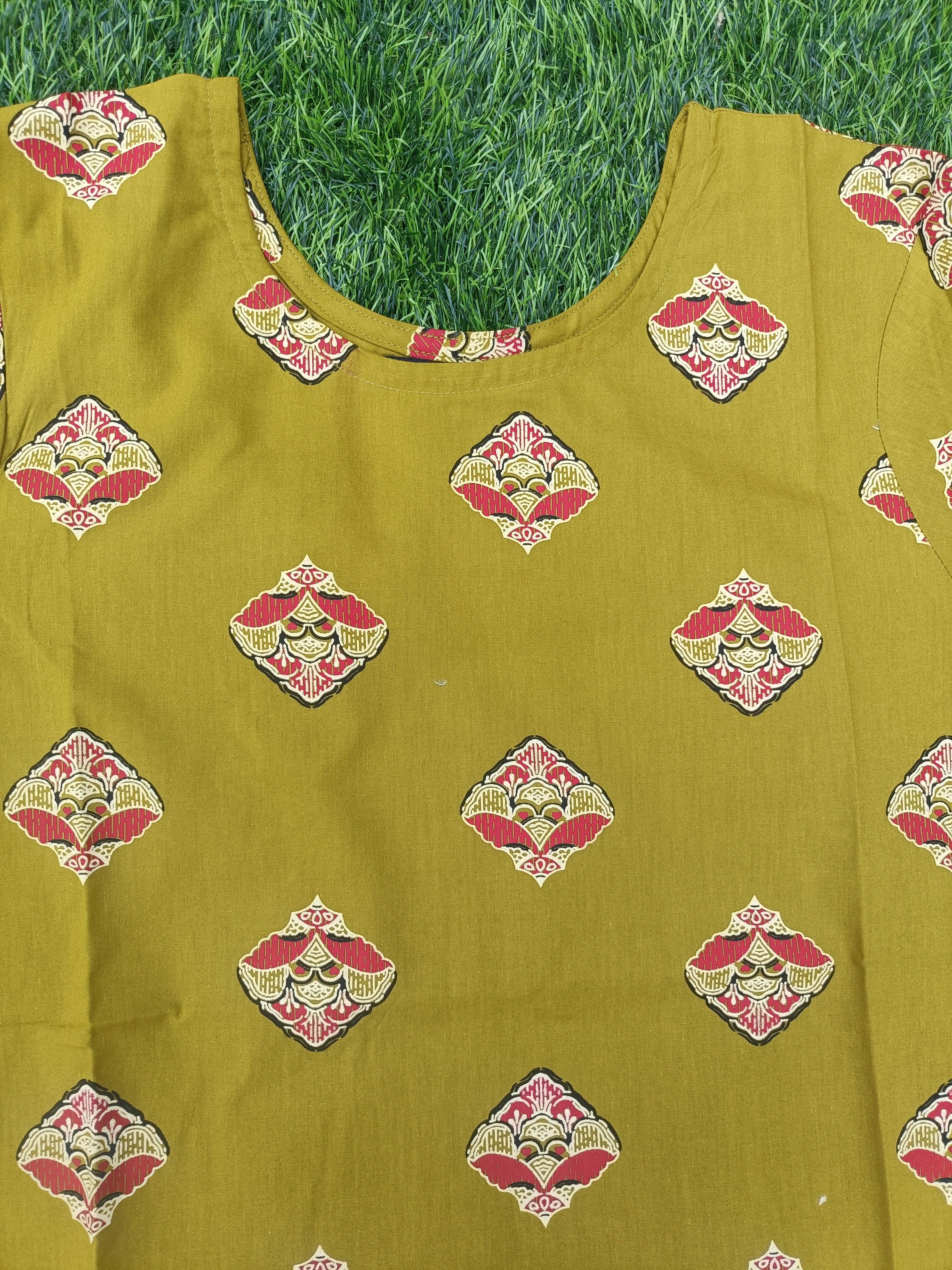 Women’s Mehendi Green Ethnic Motif Printed Cotton Straight-Cut Kurthi with Elbow Sleeves & Pocket