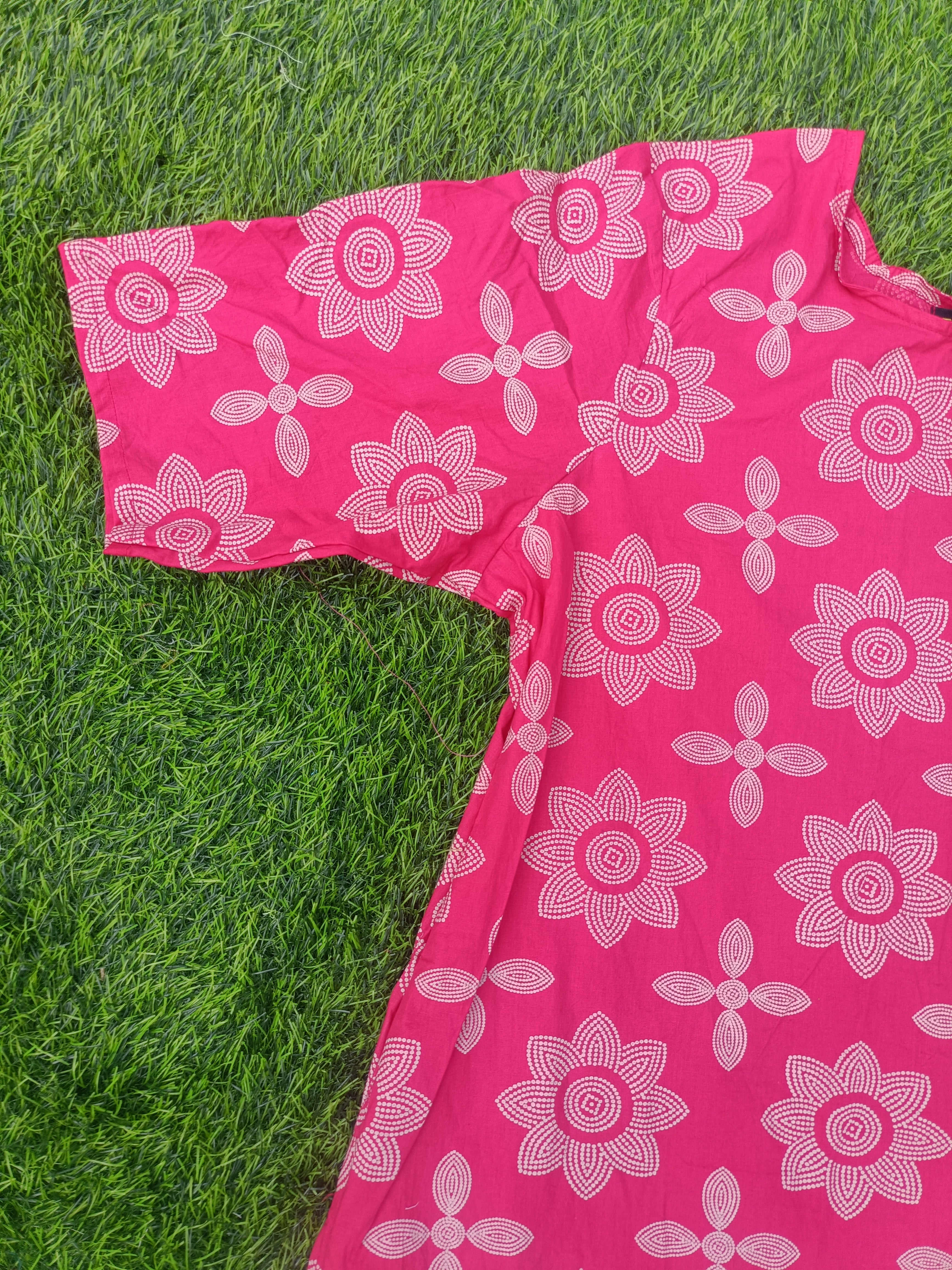 Women’s Rani Pink Floral Printed Cotton Straight-Cut Kurthi with Elbow Sleeves & Pocket