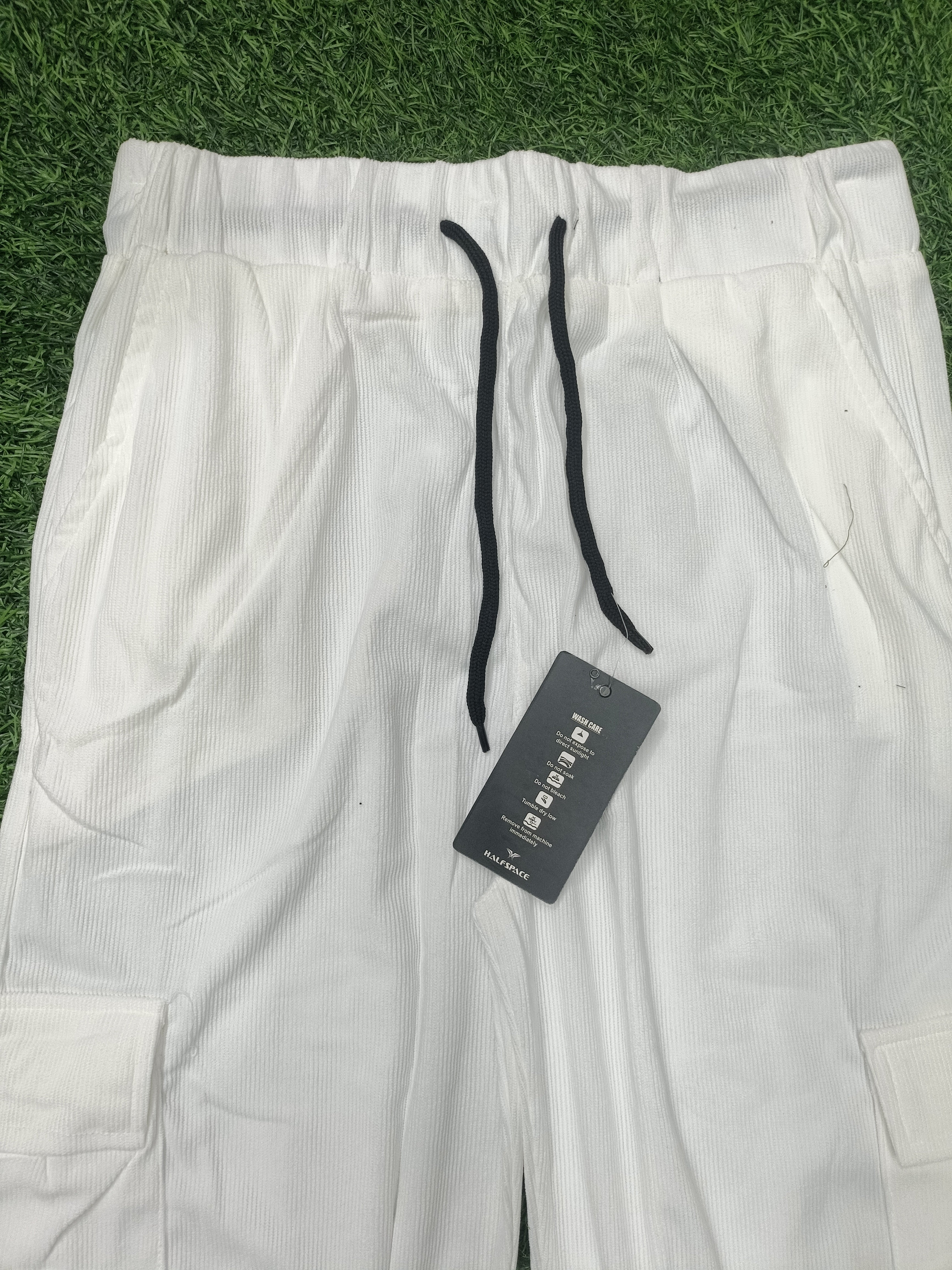 Men's White Sporty Cargo Track Pants with Zipper Pockets