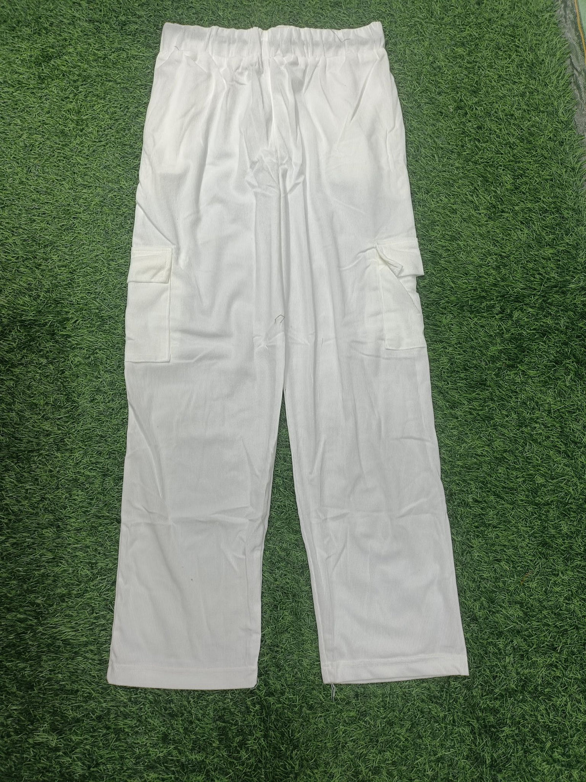 Men's White Sporty Cargo Track Pants with Zipper Pockets