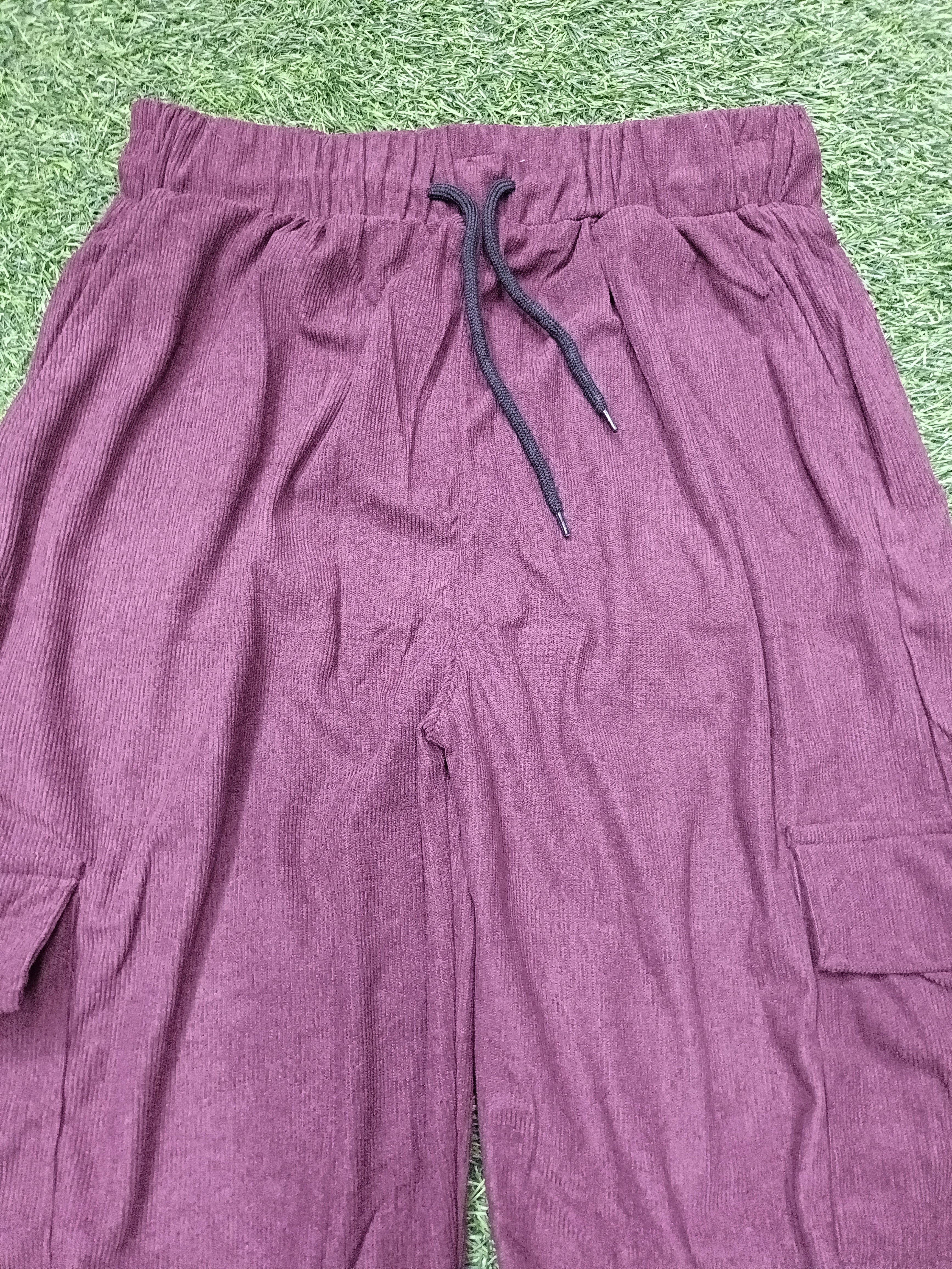 Men's Maroon Sporty Cargo Track Pants with Zipper Pockets