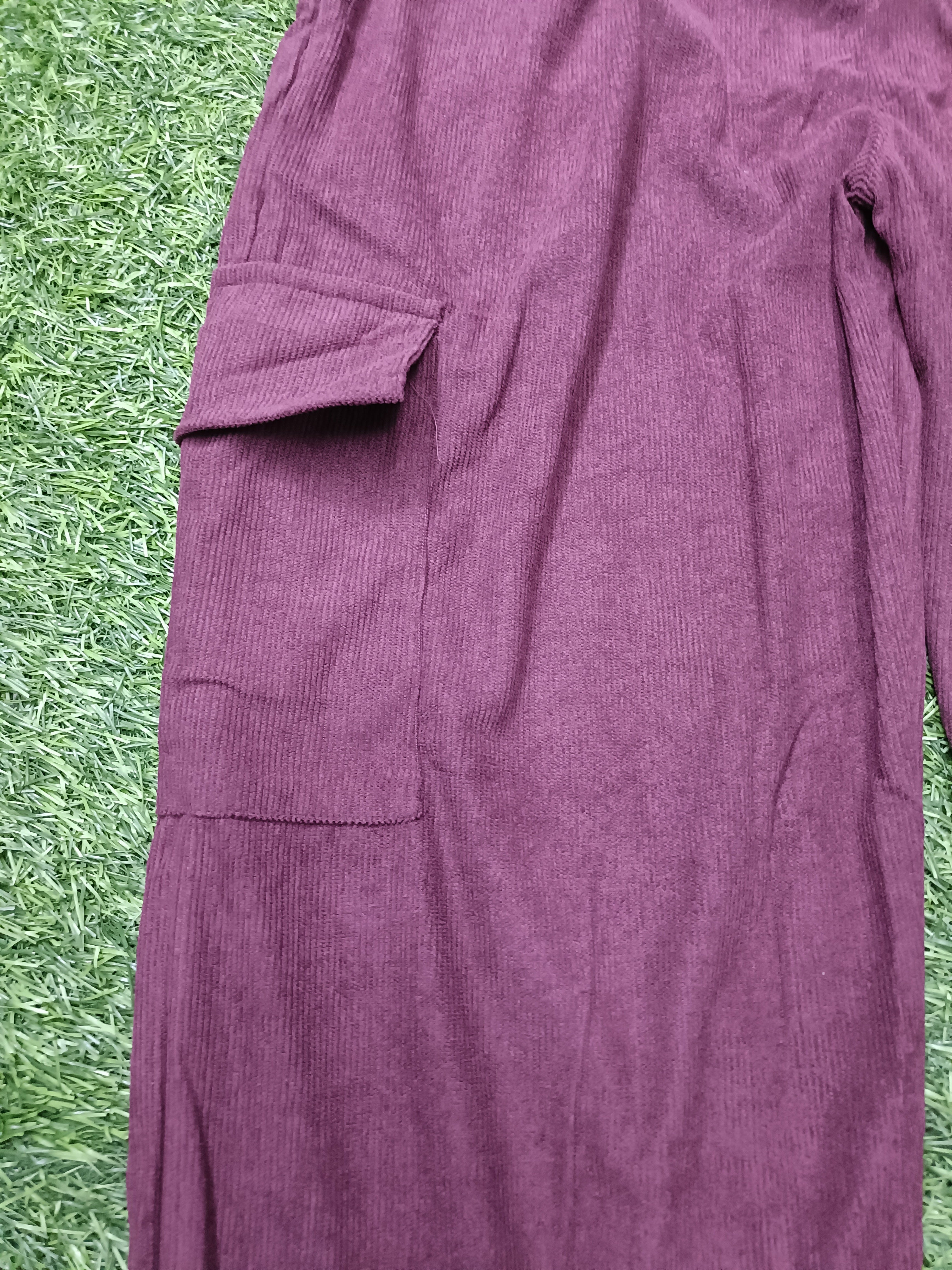 Men's Maroon Sporty Cargo Track Pants with Zipper Pockets