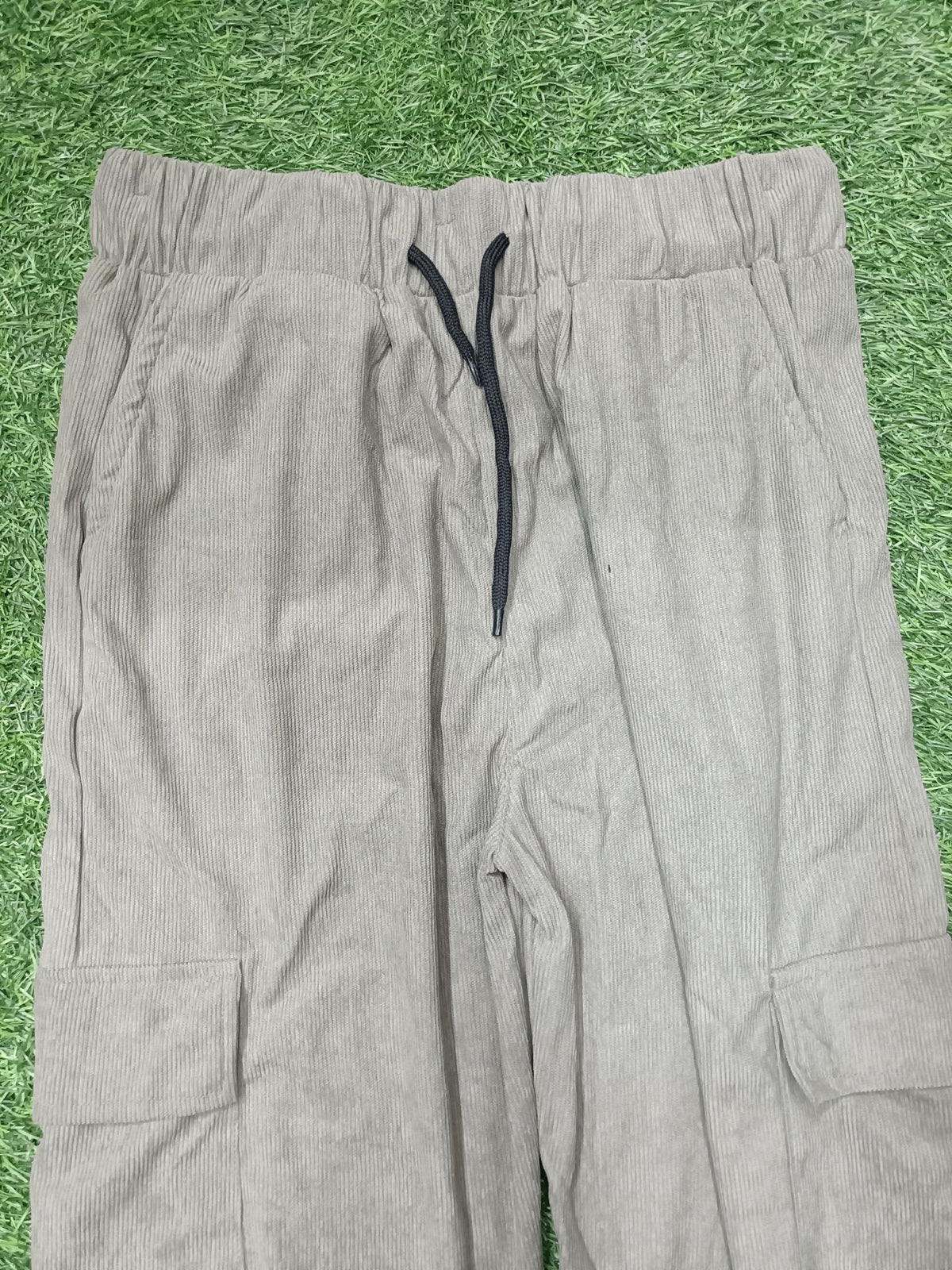 Men's Light sage Green Sporty Cargo Track Pants with Zipper Pockets