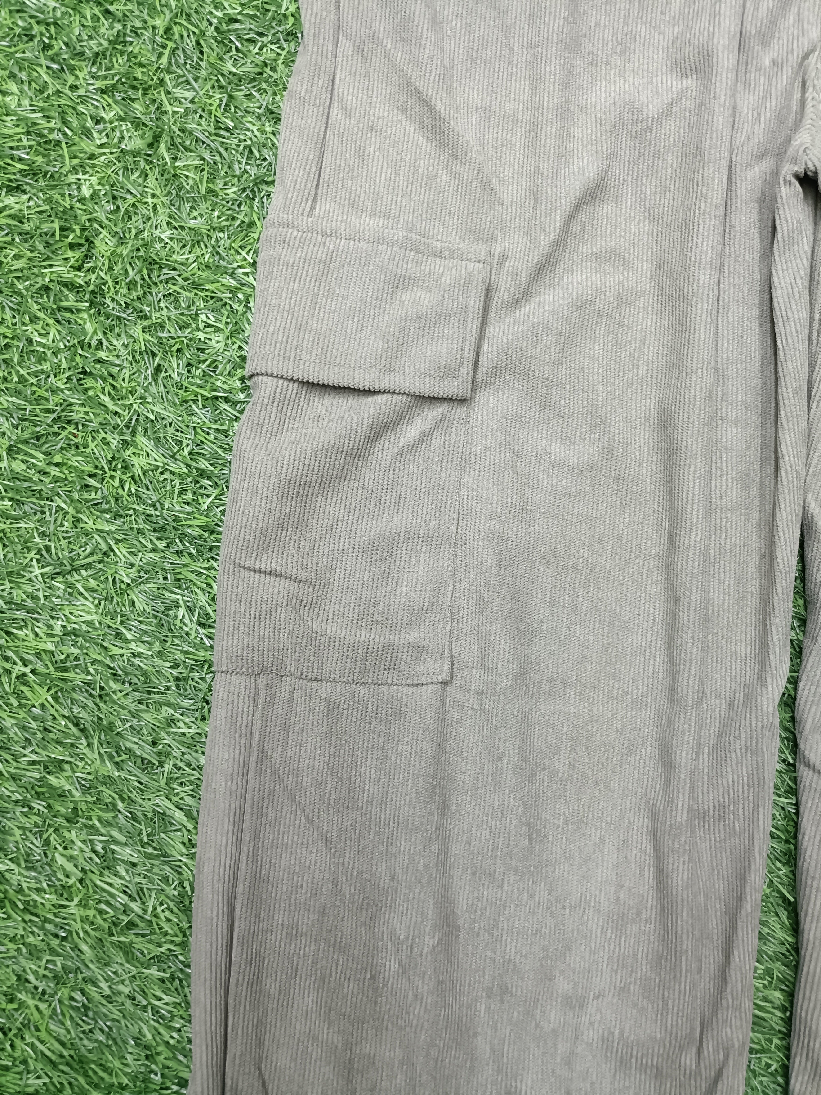 Men's Light sage Green Sporty Cargo Track Pants with Zipper Pockets