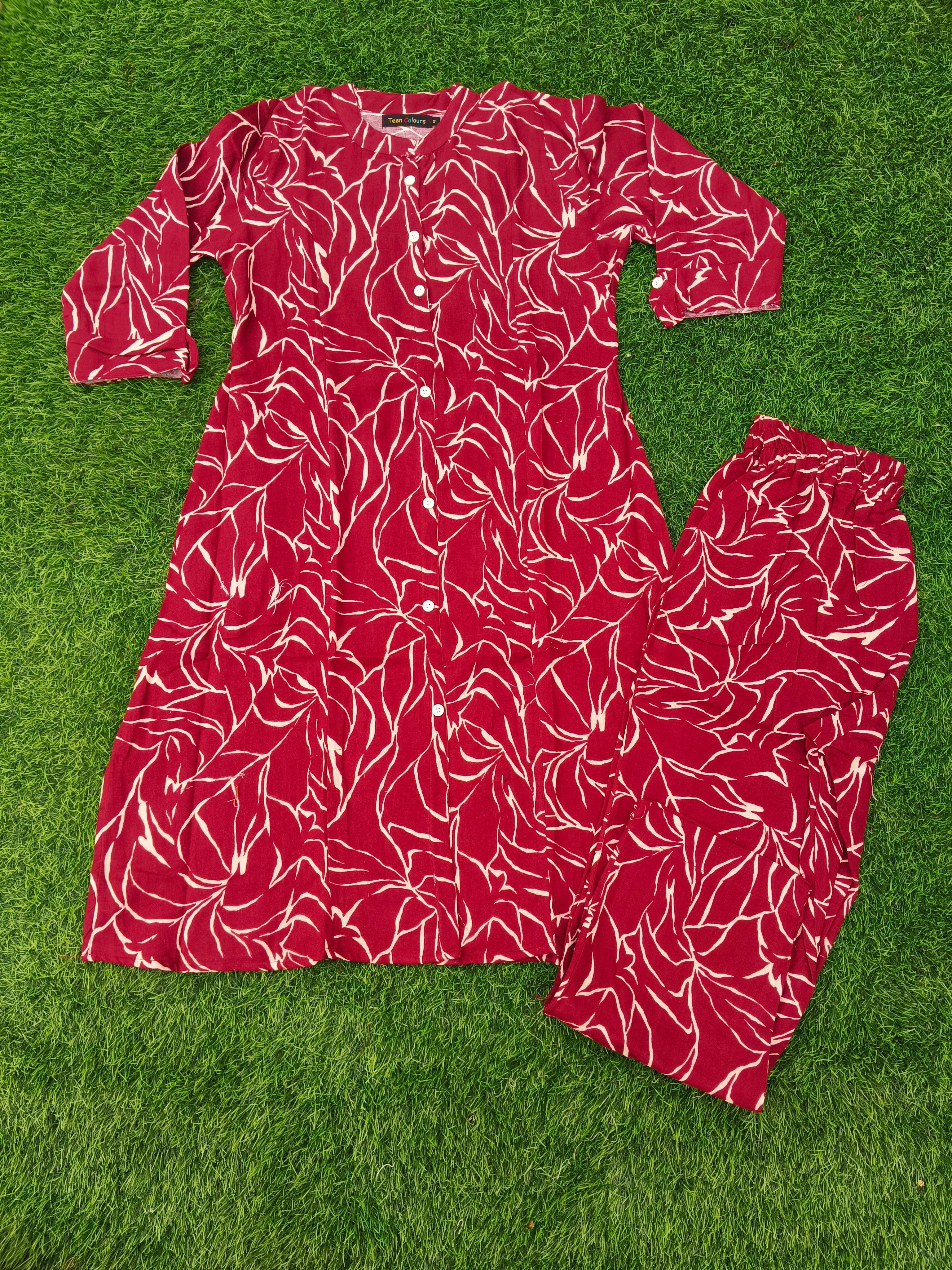 Women's maroon red & cream Princess Cut Kurti & Pant Co-Ord Set with Mandarin Collar and Folded Cuff Sleeves