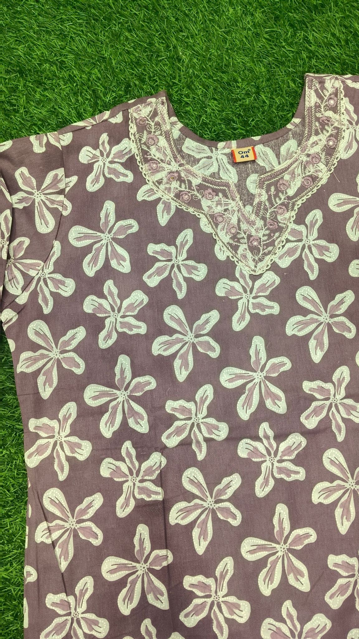 Elegant Mauve and White Floral Printed Cotton 3-Piece Kurti Set