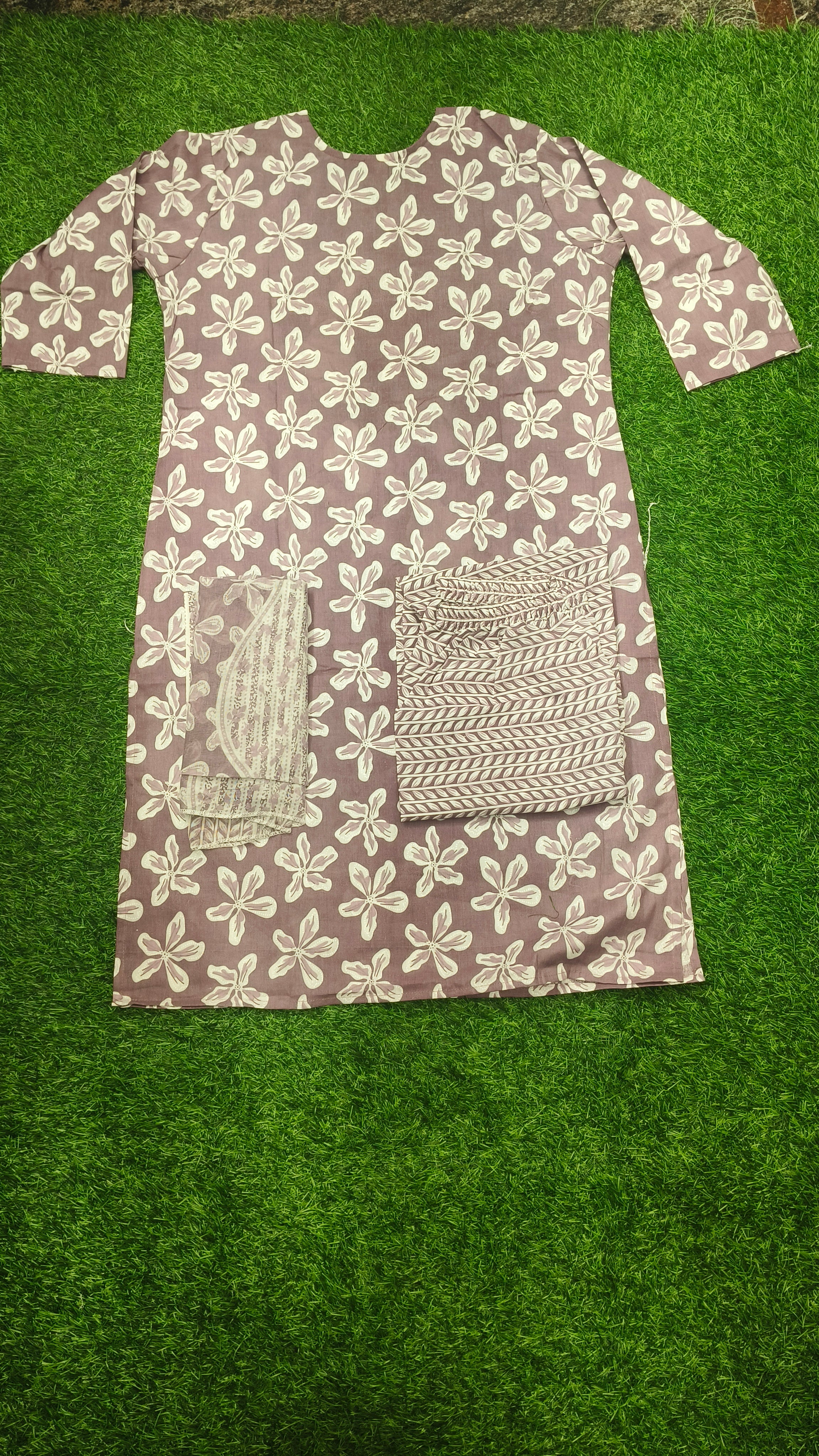 Elegant Mauve and White Floral Printed Cotton 3-Piece Kurti Set